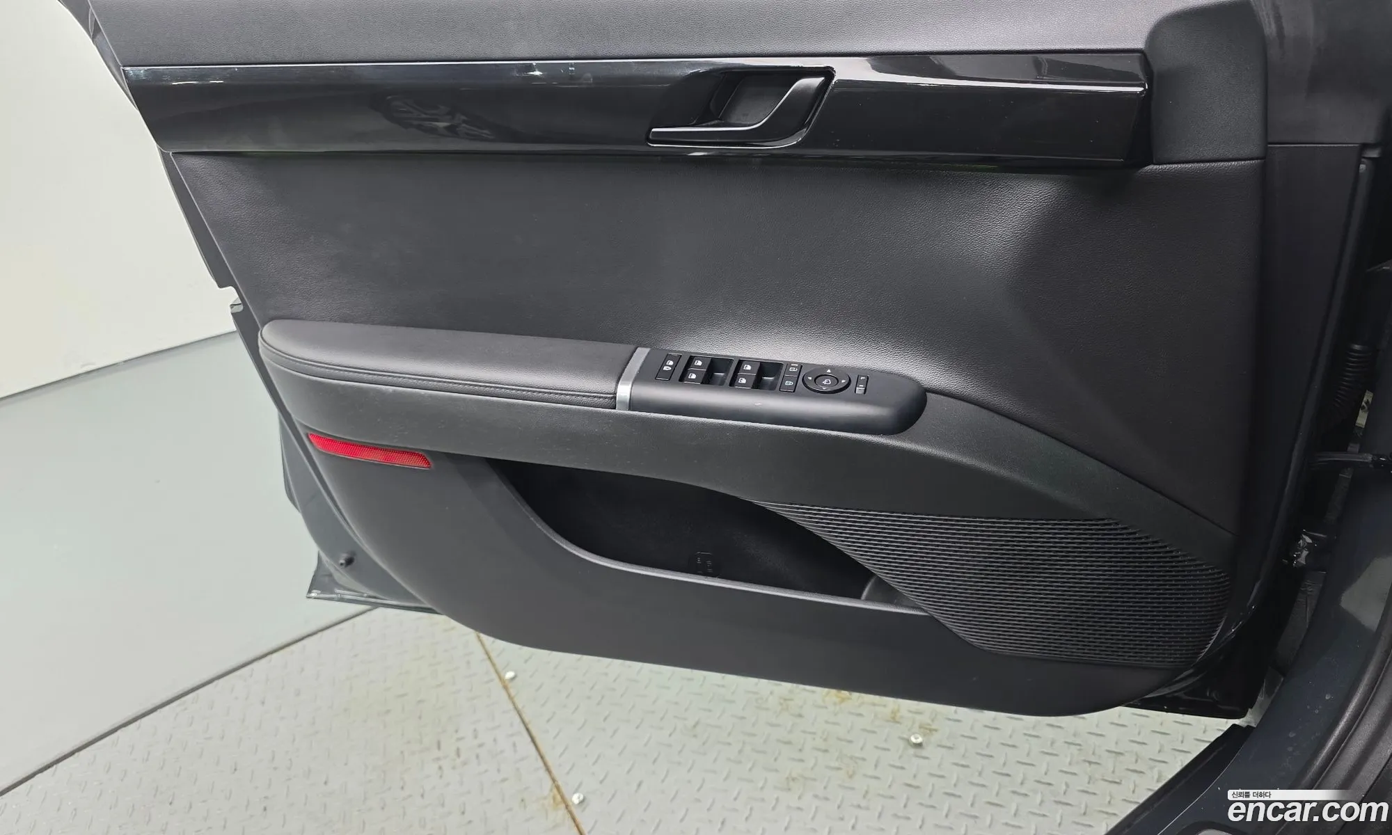 Hyundai Grandeur Hybrid 2023 — 5