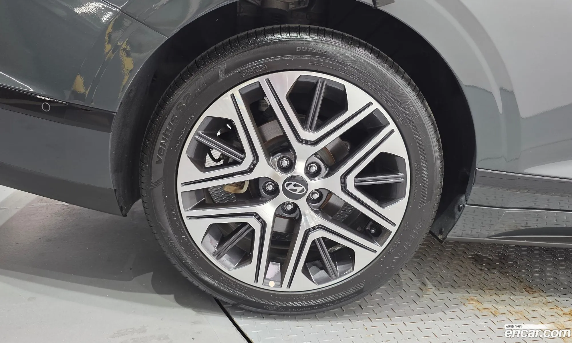 Hyundai Grandeur Hybrid 2023 — 19