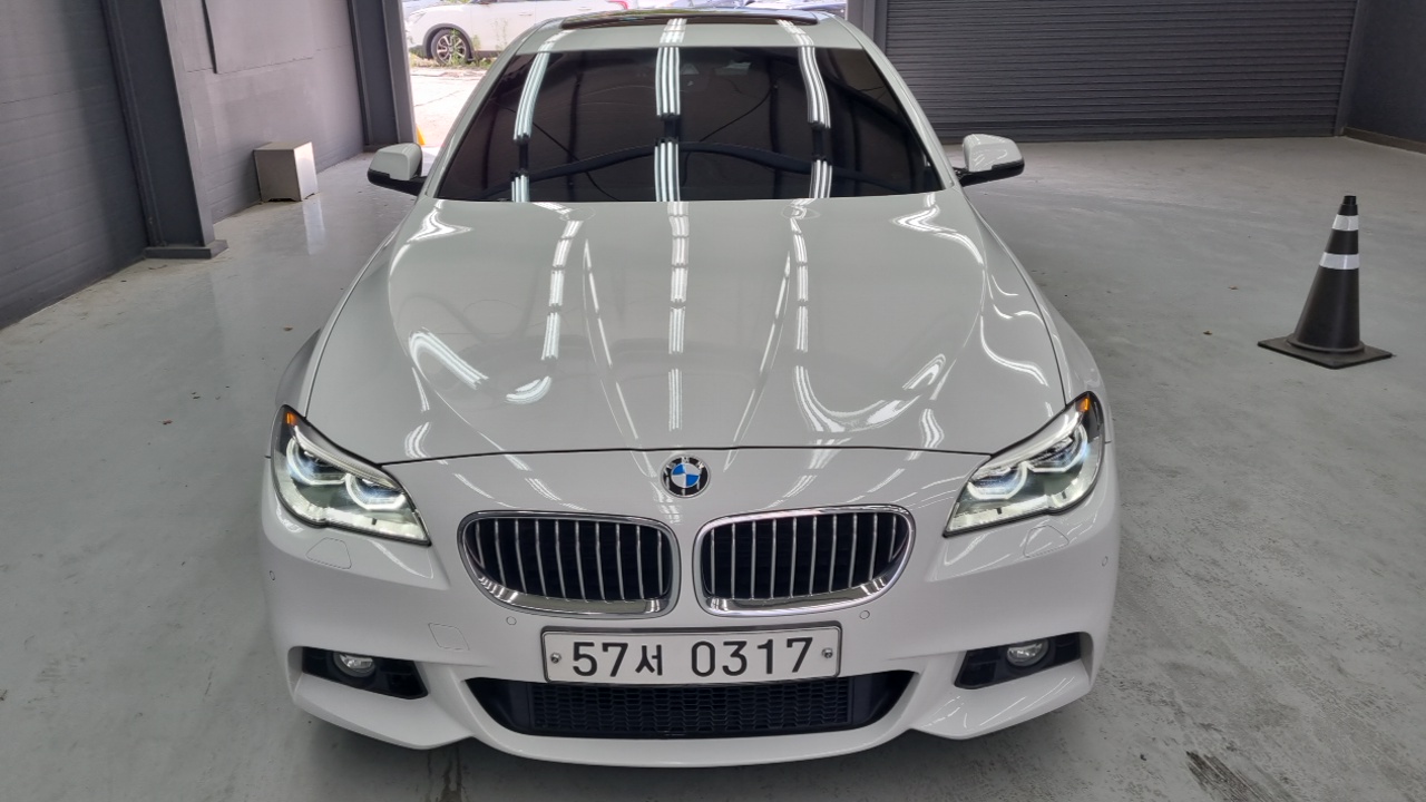 BMW 5 Series 2015 — 17