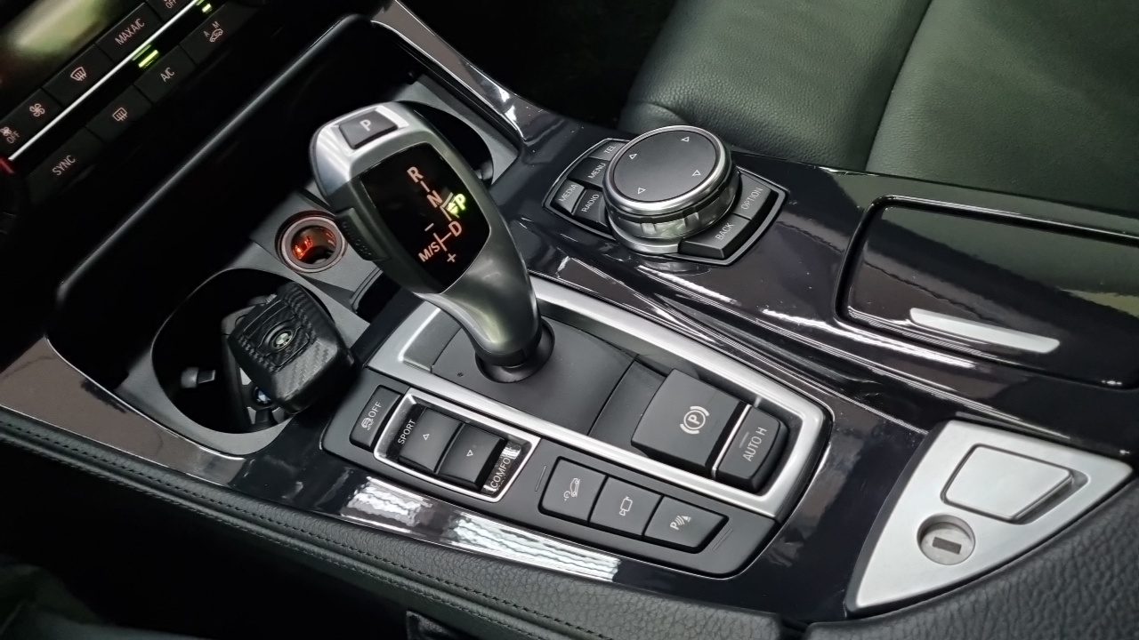 BMW 5 Series 2015 — 7