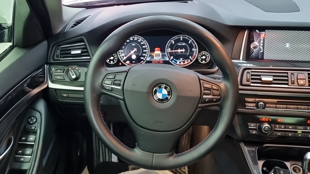 BMW 5 Series 2015 — 10