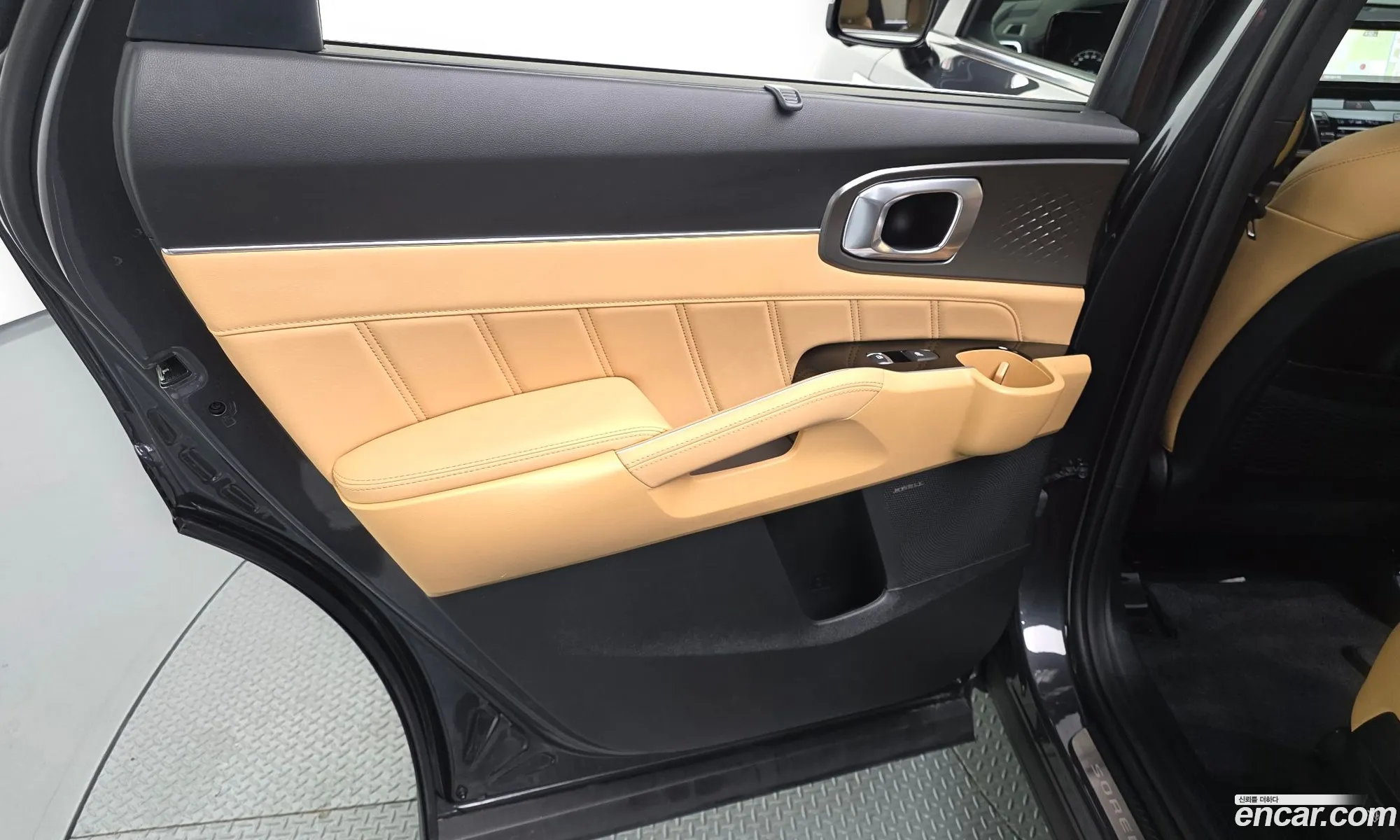 Kia Sorento 2022 — 13
