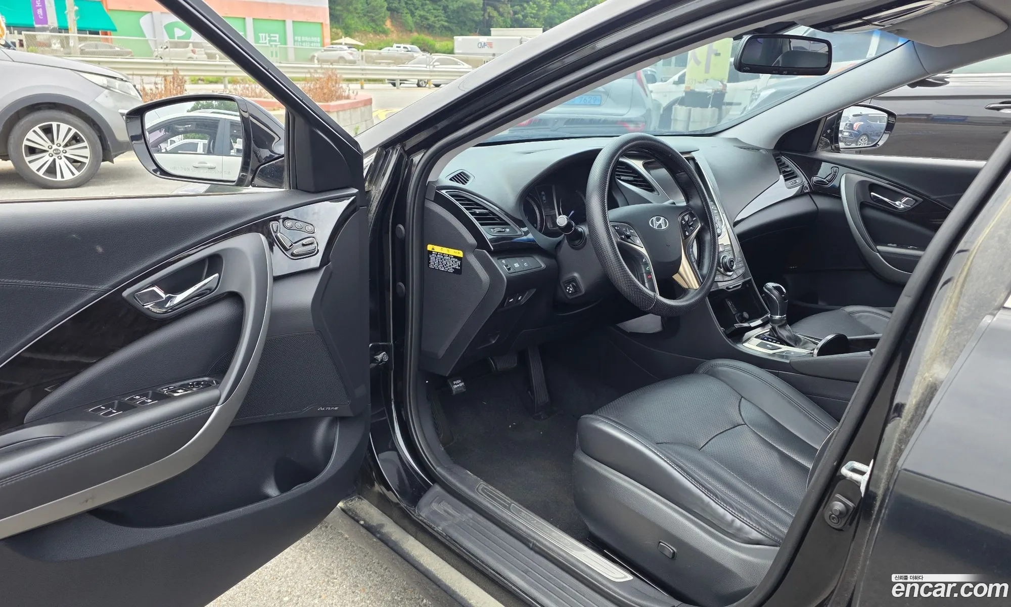 Hyundai Grandeur HG 2013 — 13