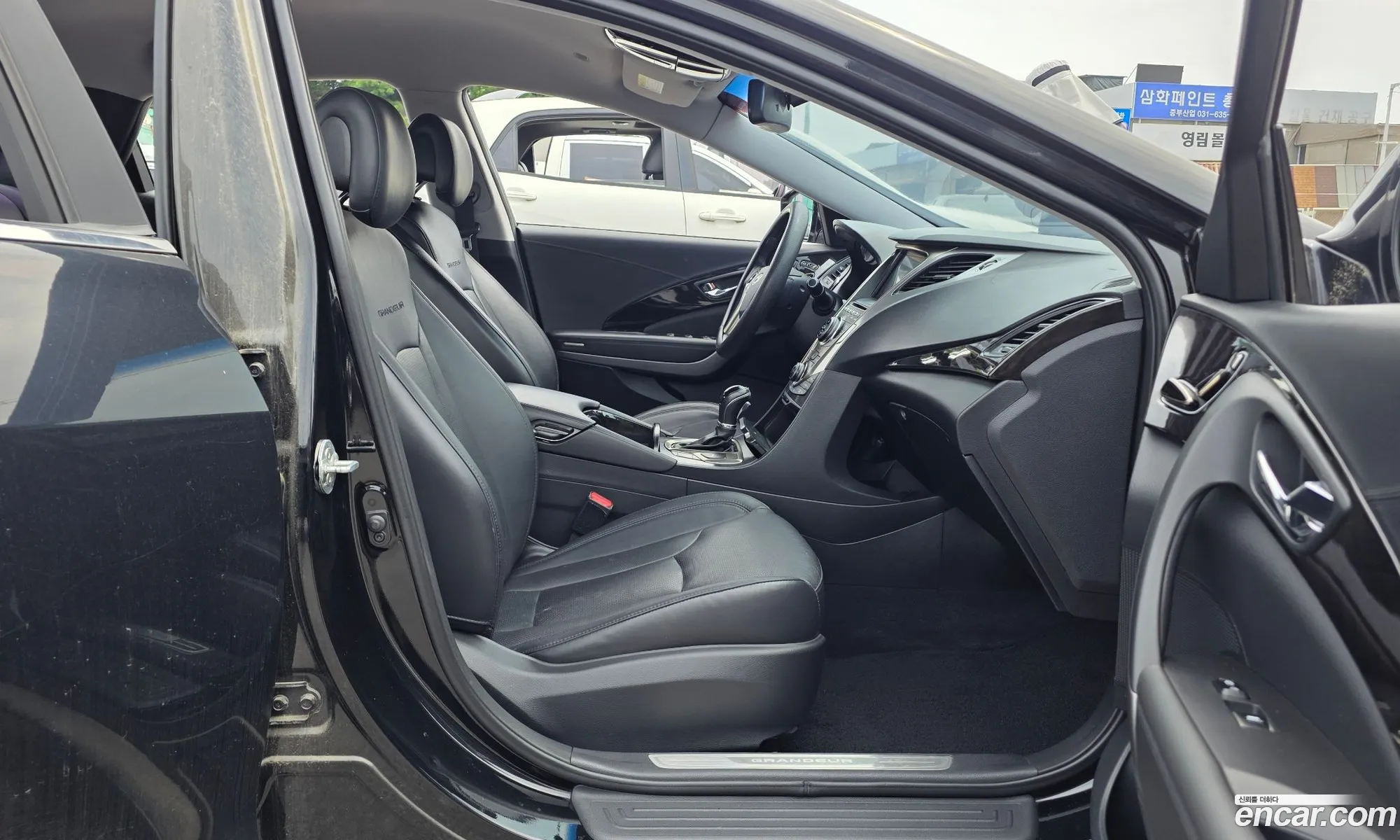 Hyundai Grandeur HG 2013 — 29