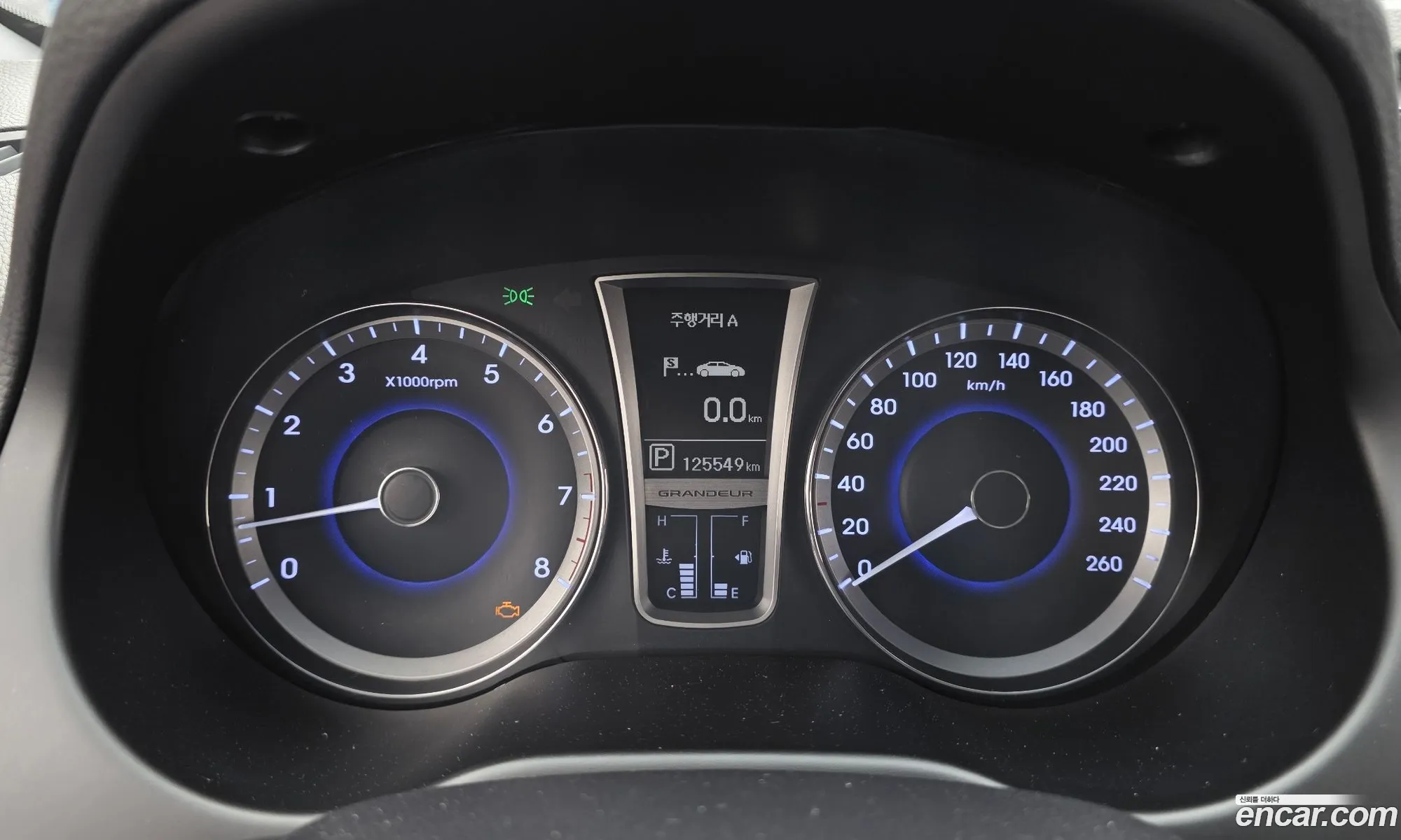 Hyundai Grandeur HG 2013 — 17
