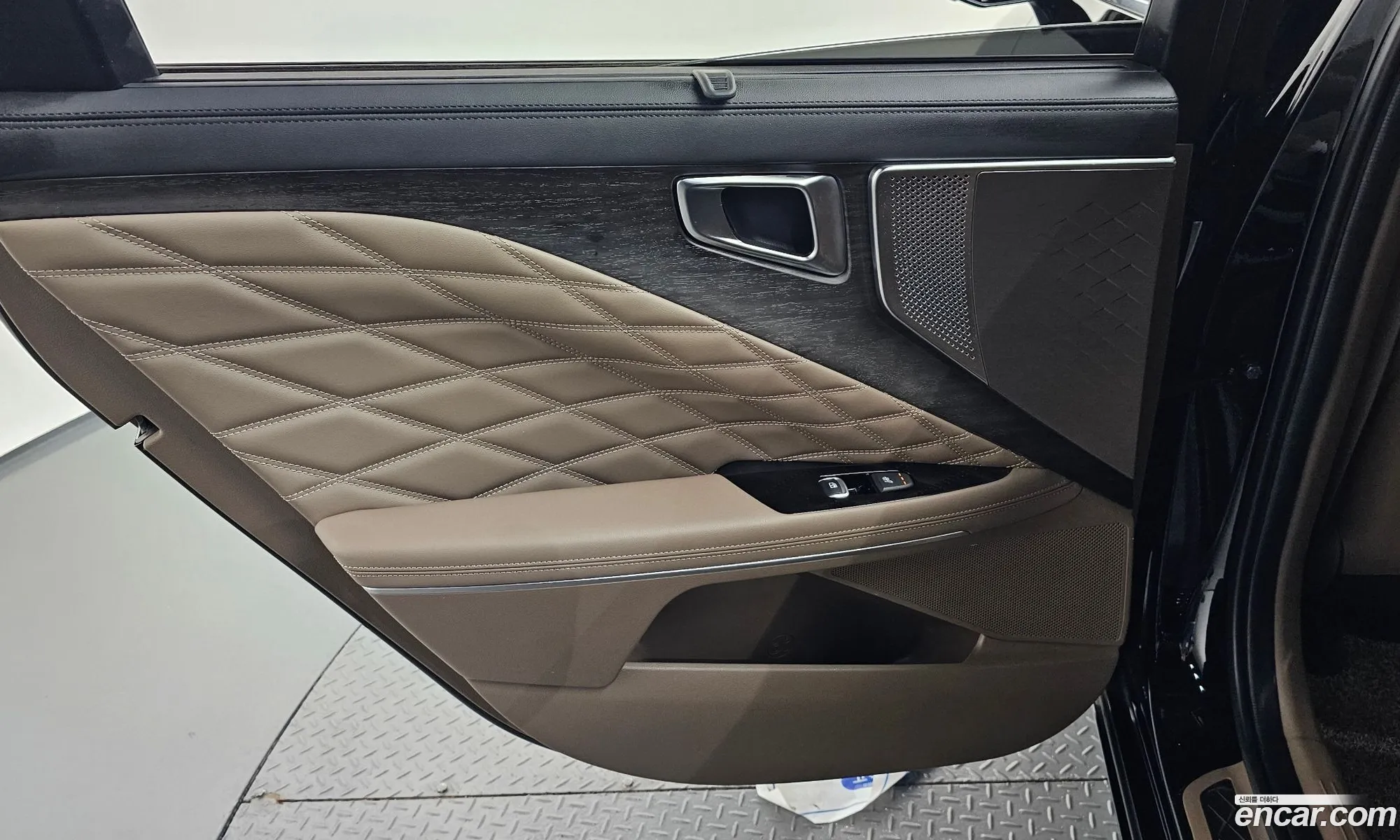 Kia K8 2021 — 31