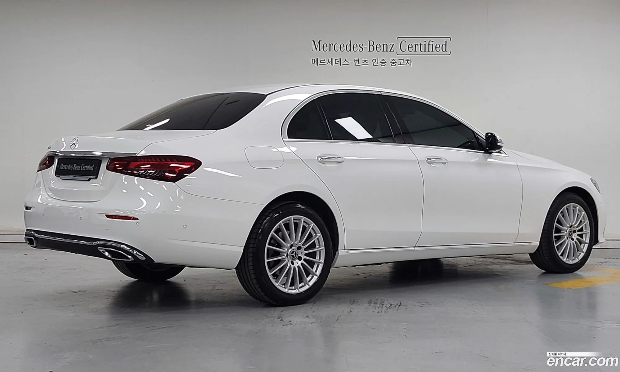 Mercedes-Benz E-Class W213 2023 — 17