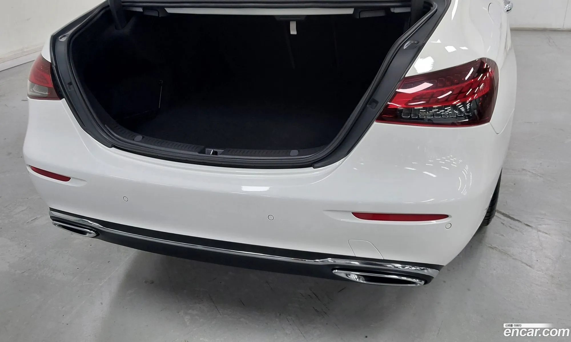 Mercedes-Benz E-Class W213 2023 — 12