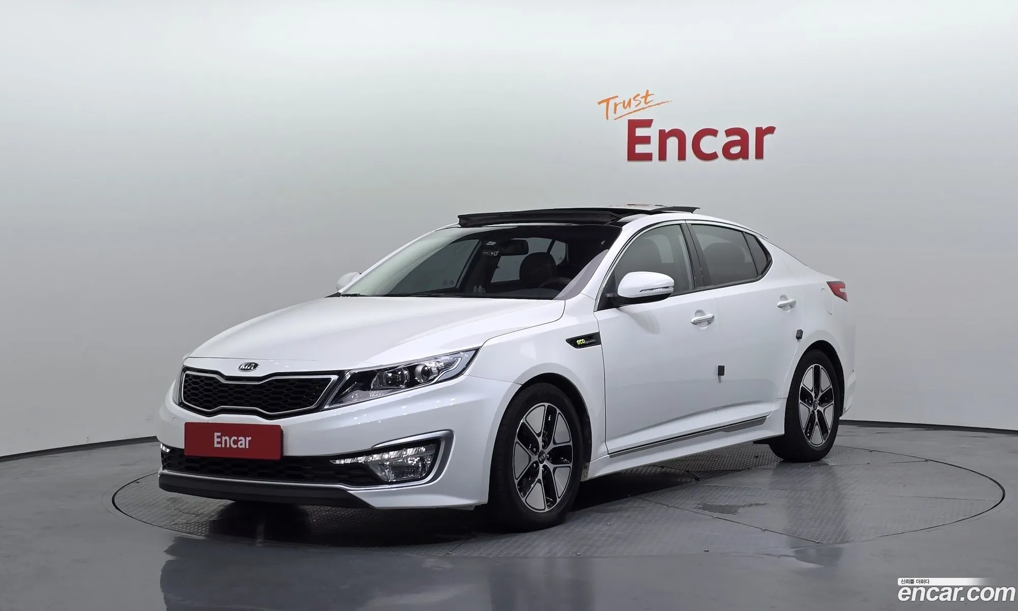 Kia K5 Hybrid 2013 — 2