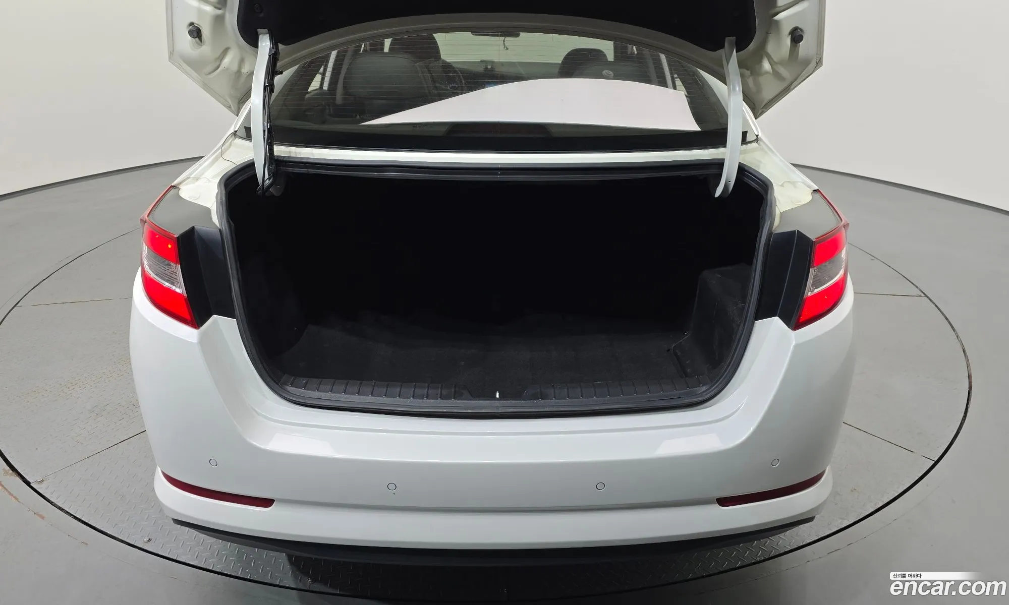 Kia K5 Hybrid 2013 — 13