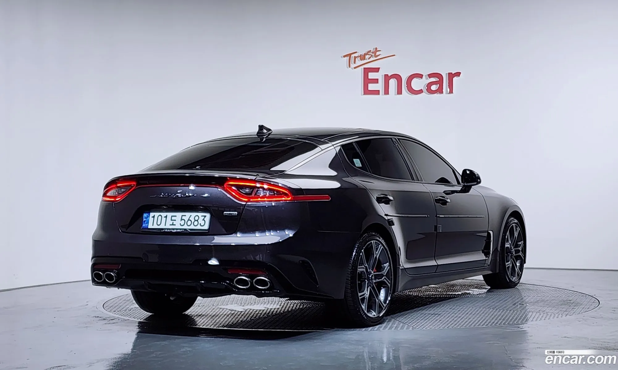 Kia Stinger 2020 — 16