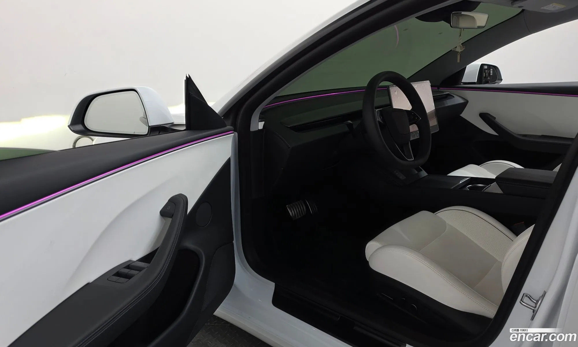 Tesla Model 3 2026 — 30