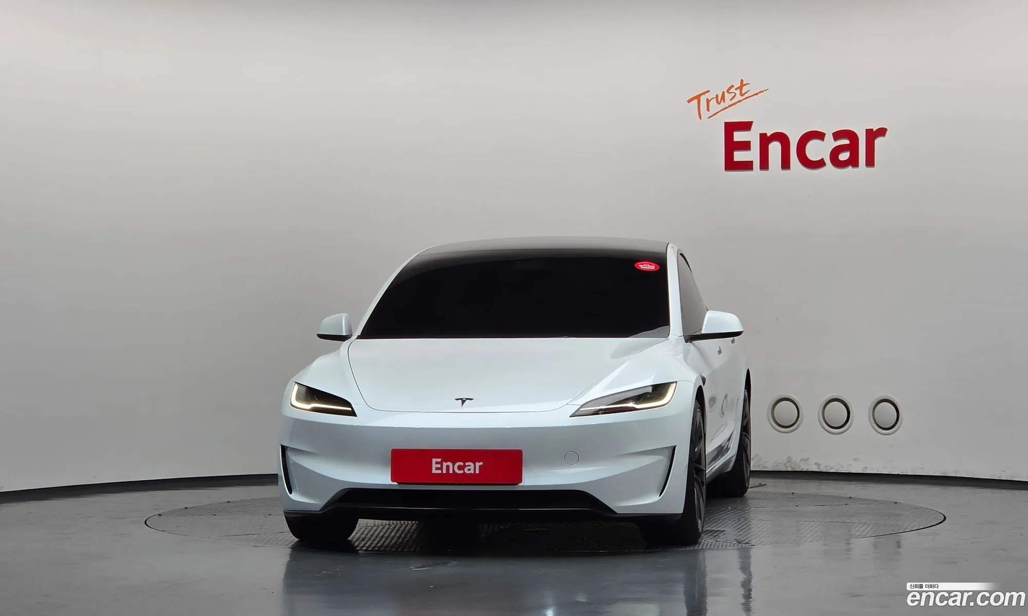 Tesla Model 3 2026 — 21