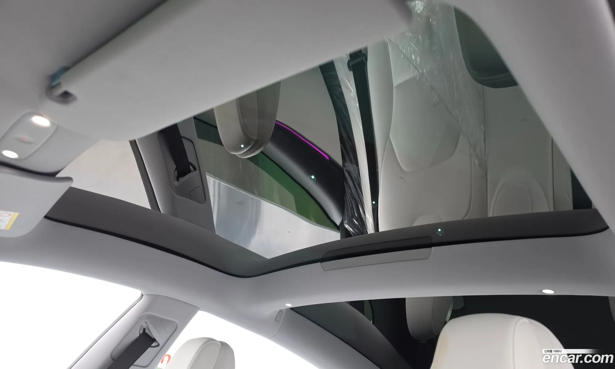 Tesla Model 3 2026 — 16