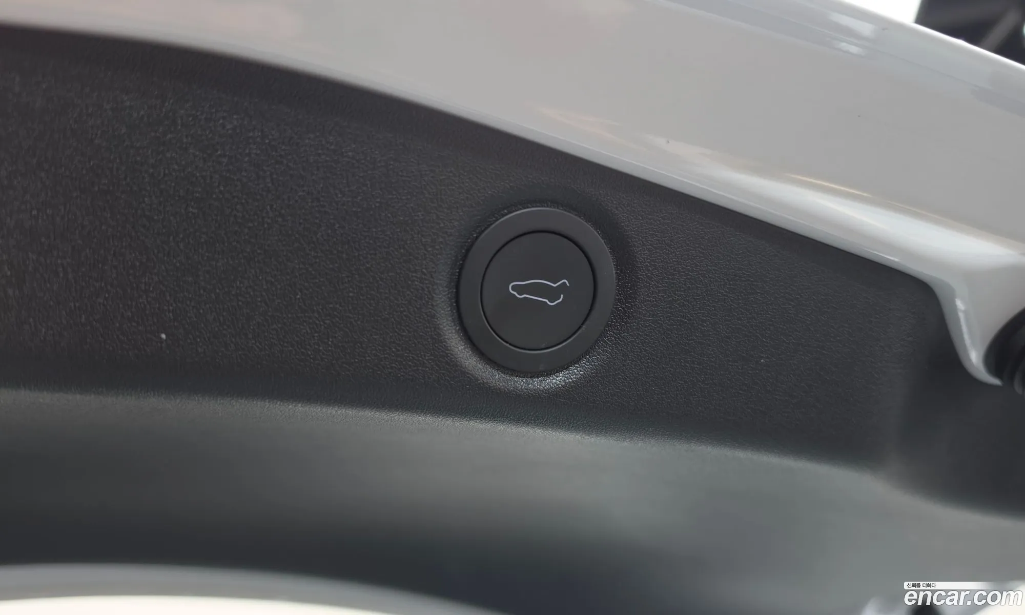 Tesla Model 3 2026 — 35