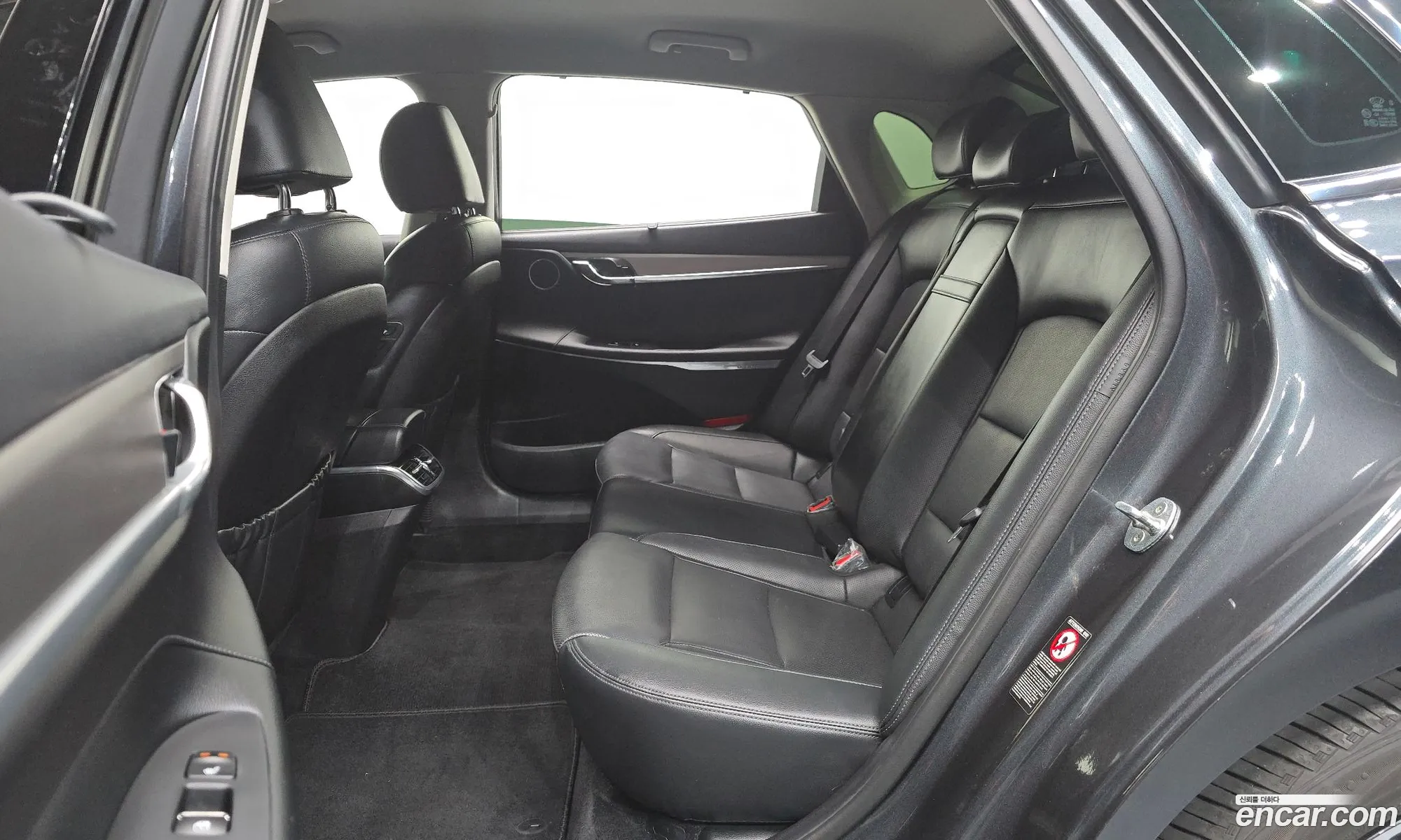 Hyundai Grandeur IG Hybrid 2020 — 27