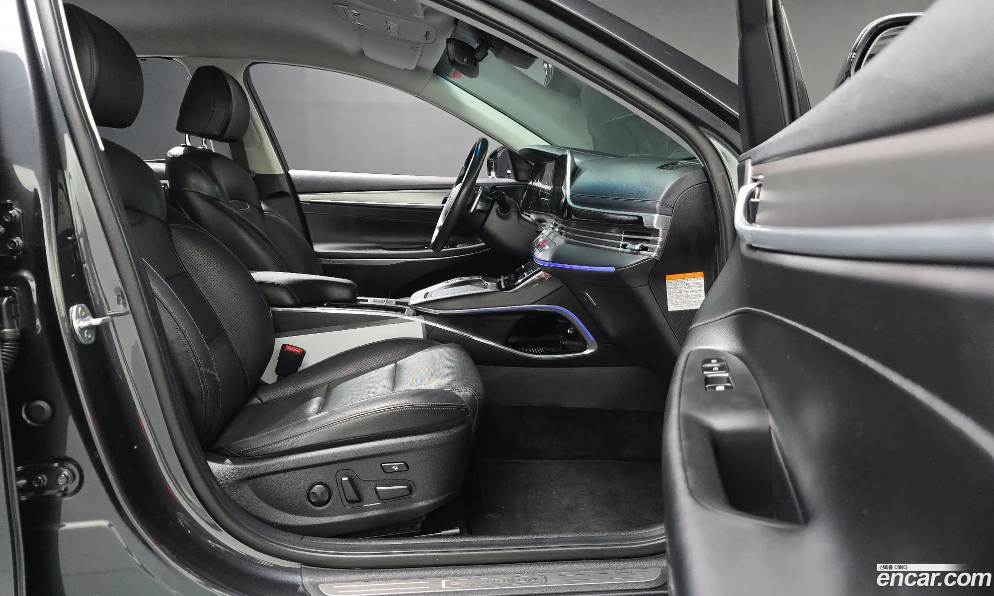 Hyundai Grandeur IG Hybrid 2020 — 28