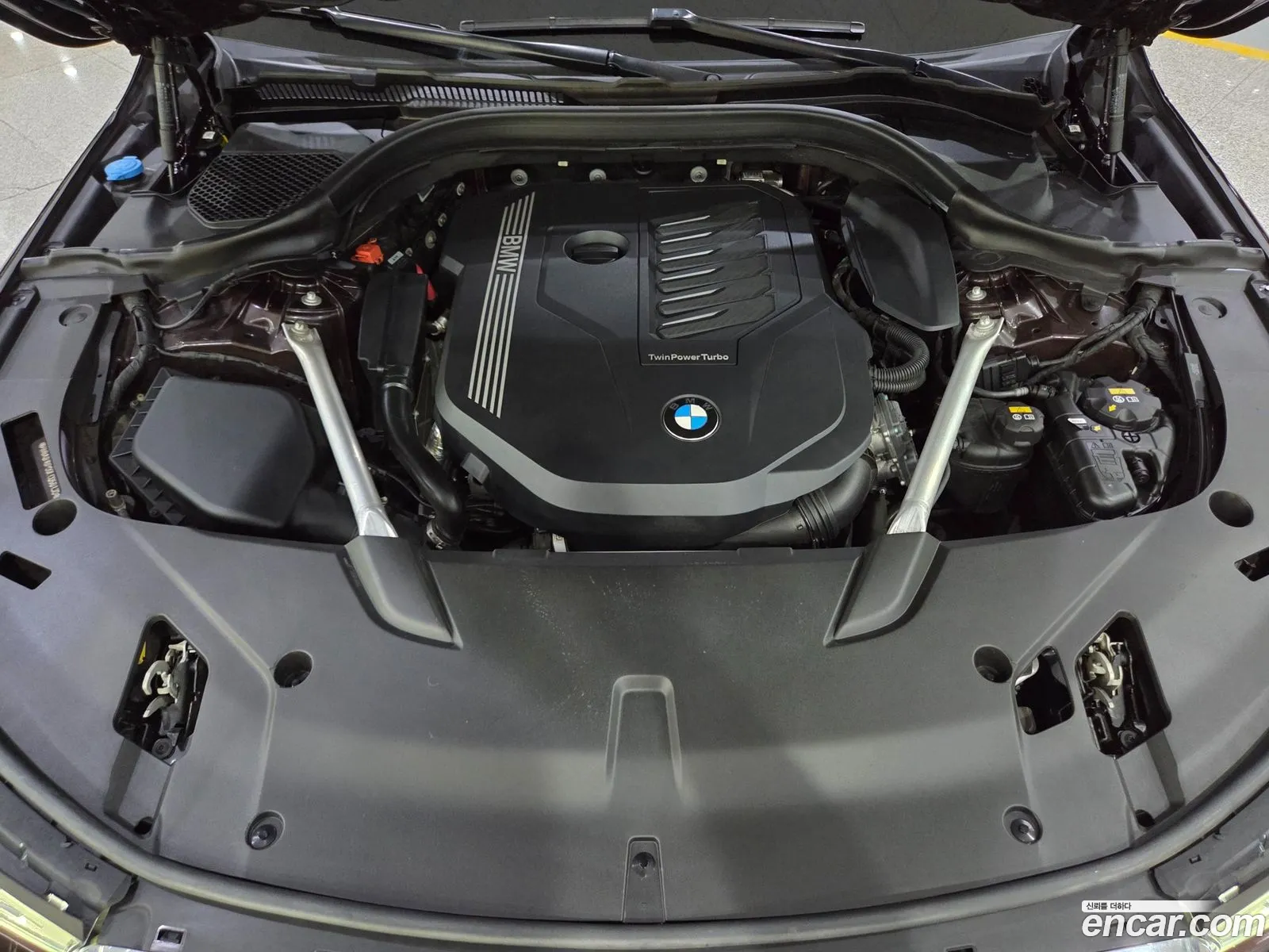 BMW 6 Series GT 2019 — 6