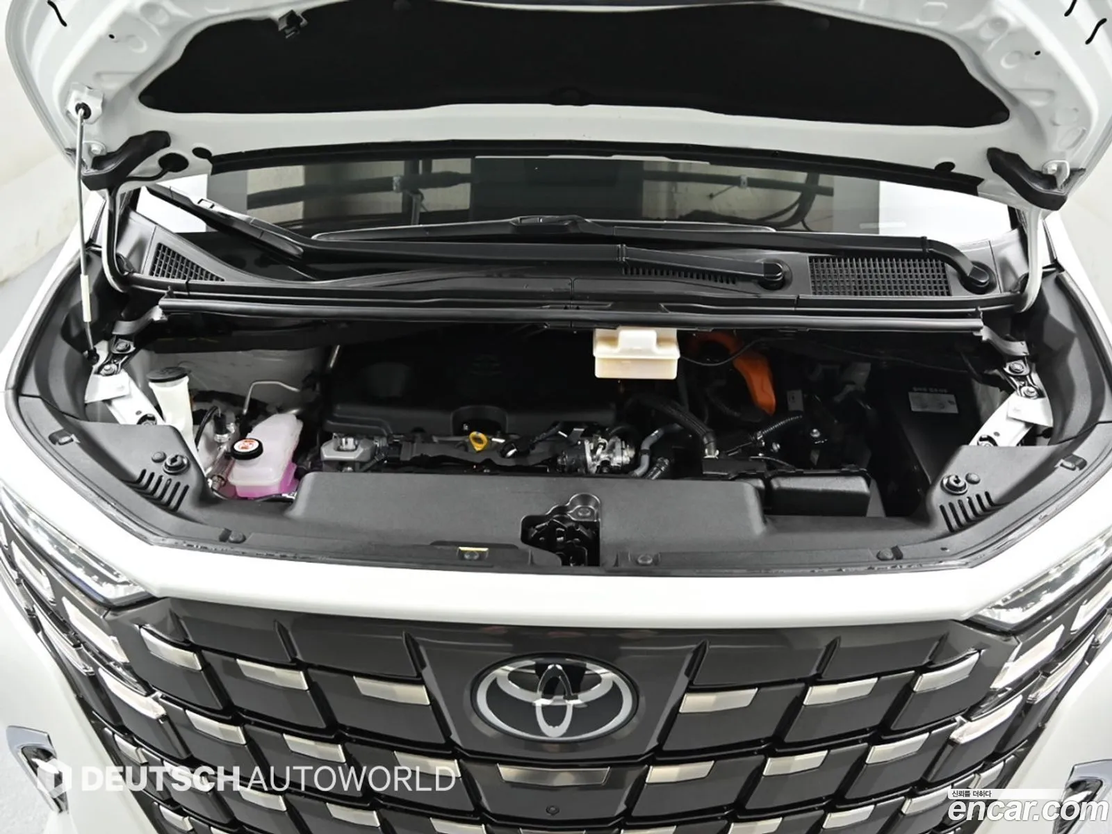 Toyota Alphard 2024 — 15