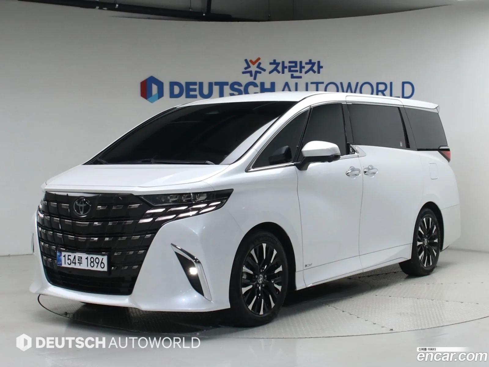 Toyota Alphard 2024 — 11