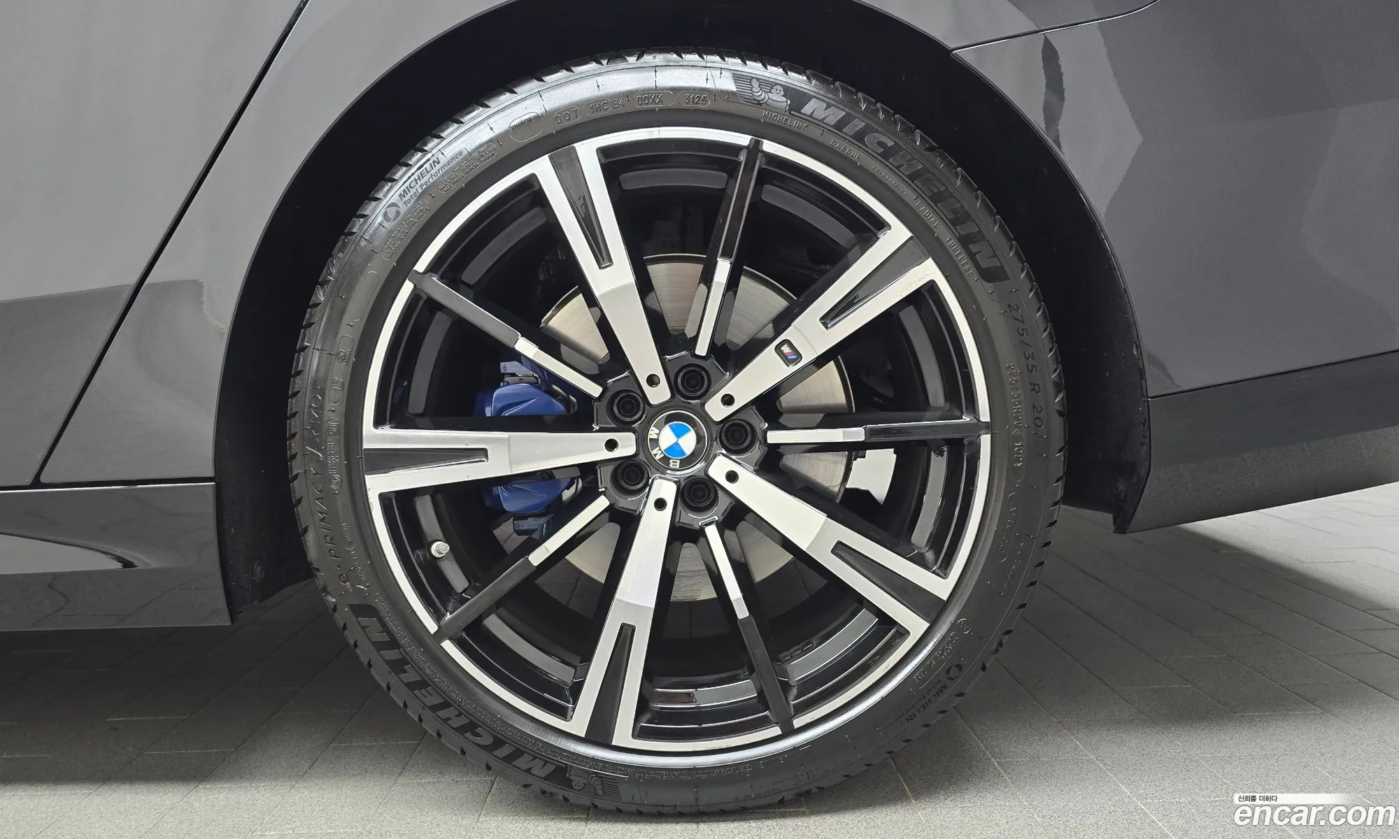 BMW 5 Series 2025 — 30