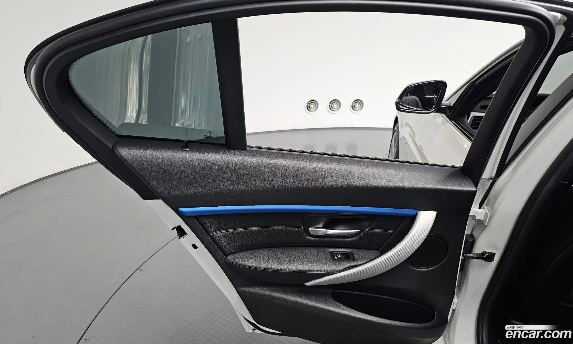 BMW 3 Series 2017 WBA8B9101HK704608 — 29