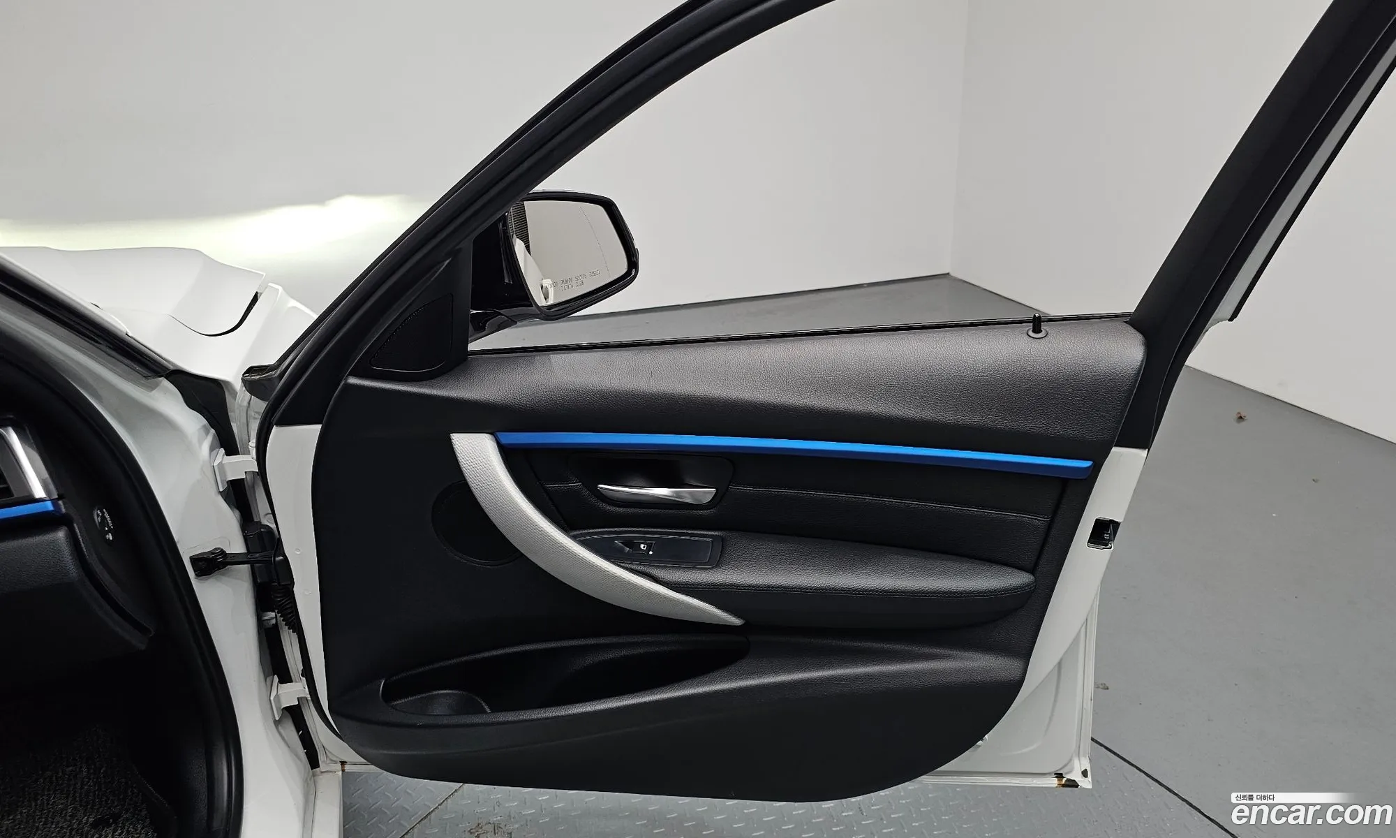BMW 3 Series 2017 WBA8B9101HK704608 — 9