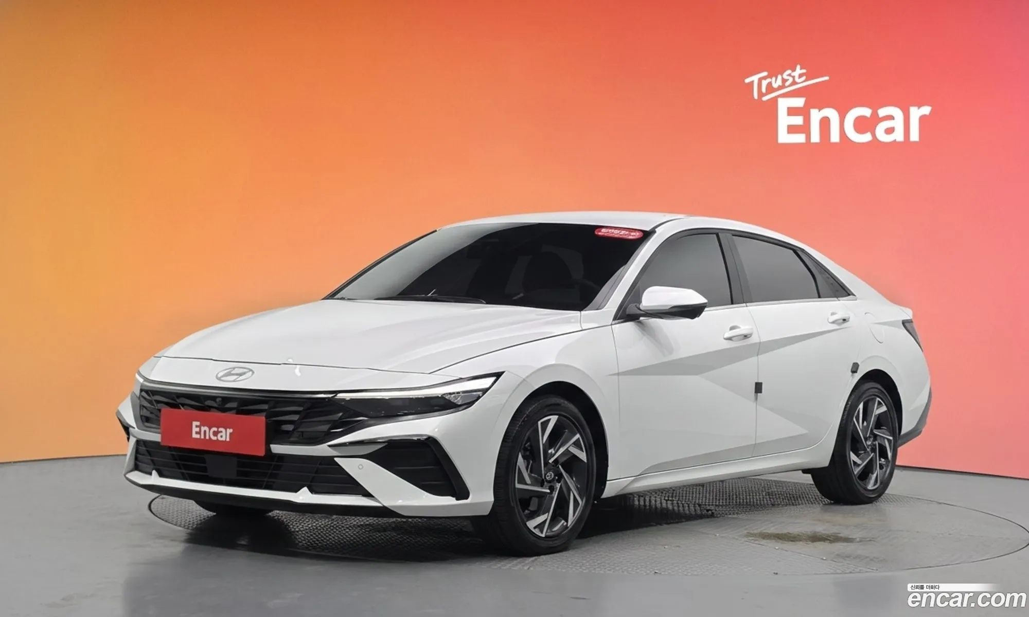 Hyundai Elantra 2025 — 10