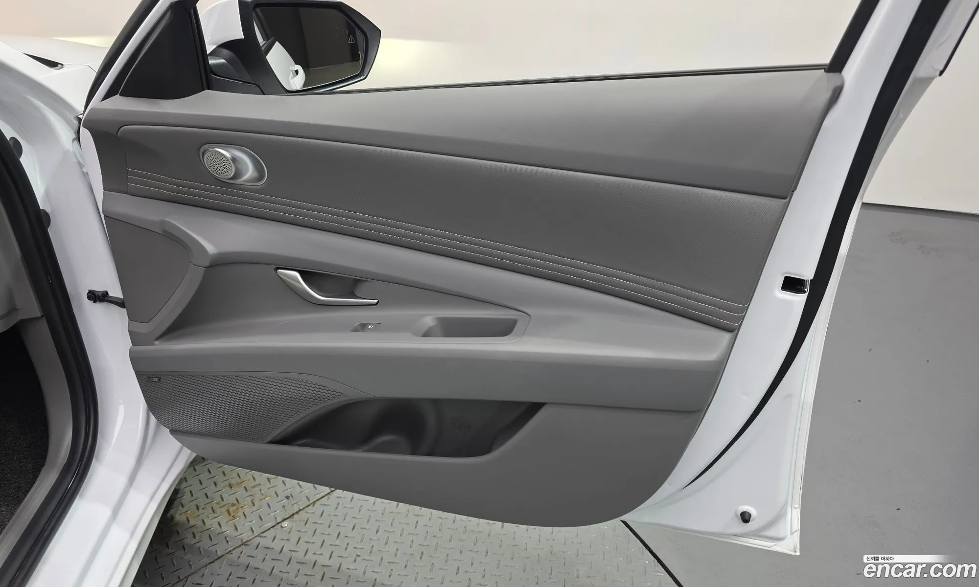 Hyundai Elantra 2025 — 12