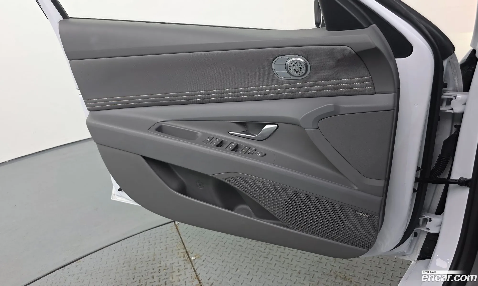 Hyundai Elantra 2025 — 28