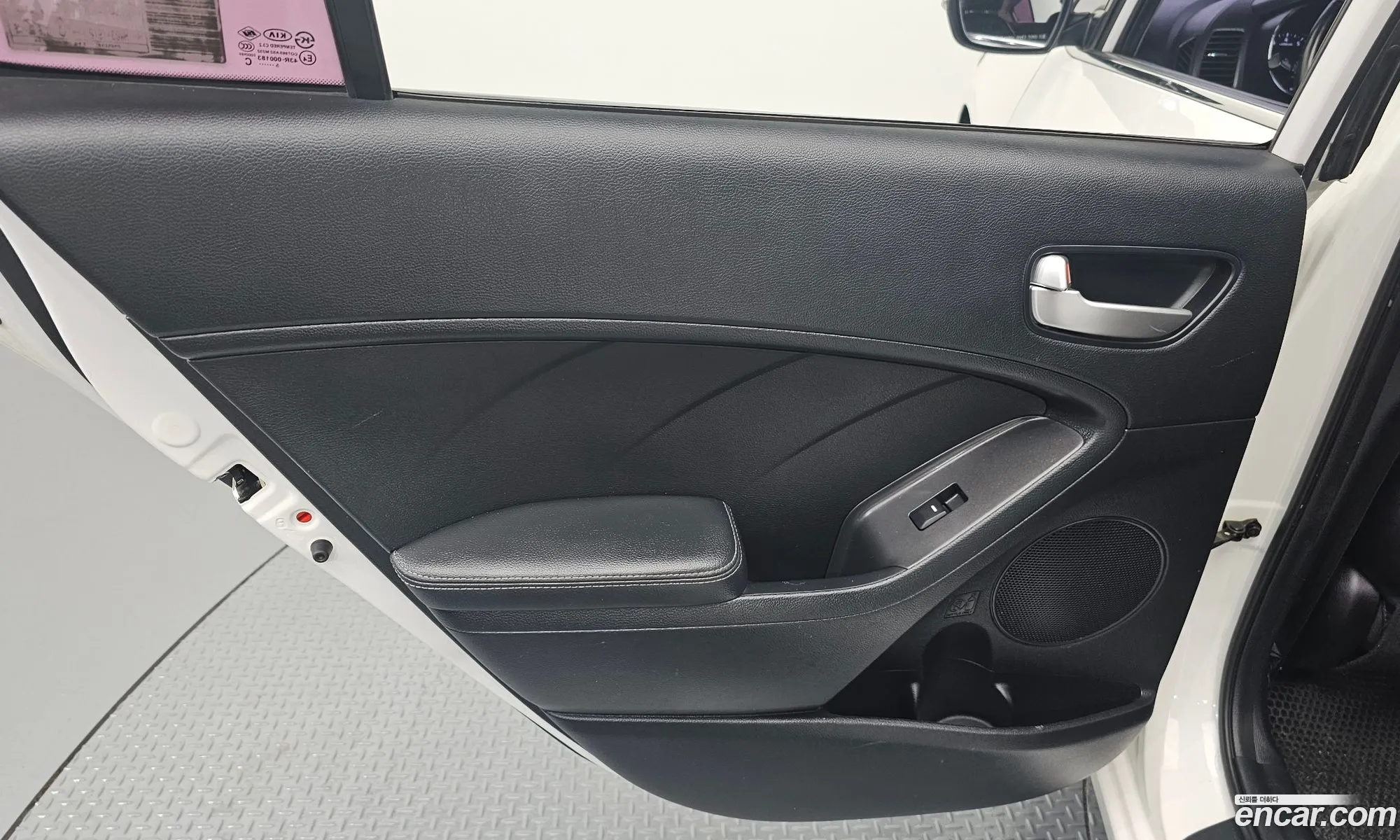 Kia K3 2015 — 22