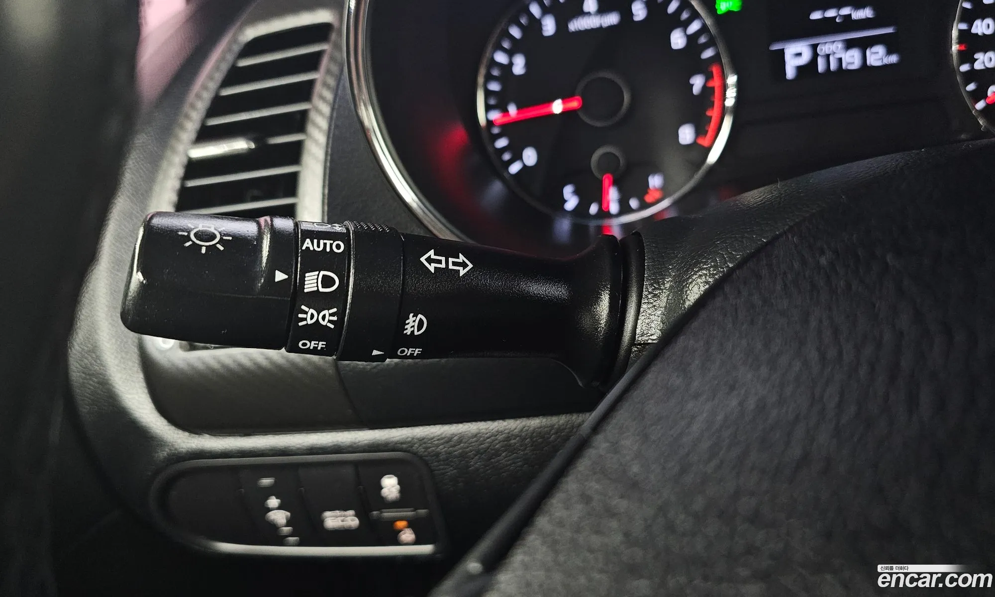 Kia K3 2015 — 17