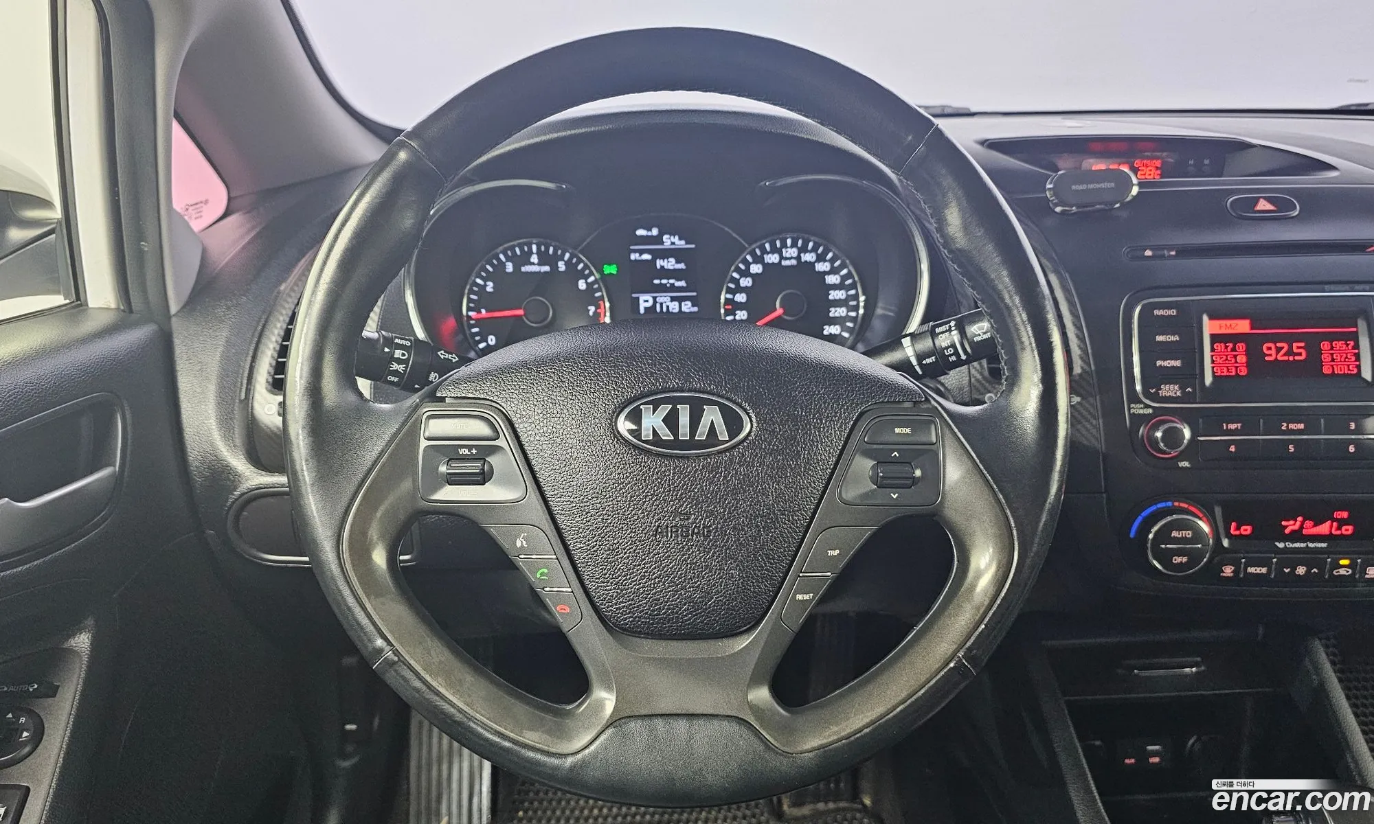 Kia K3 2015 — 21
