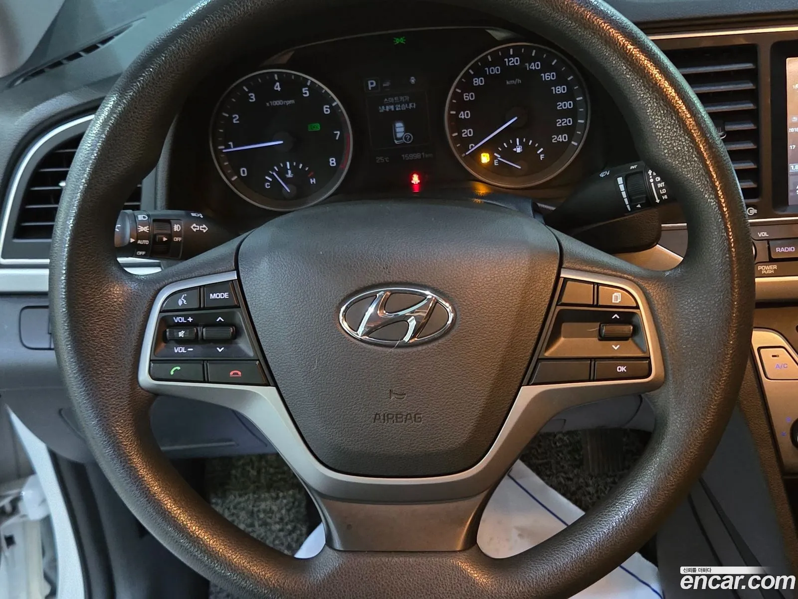 Hyundai Elantra AD 2018 — 11