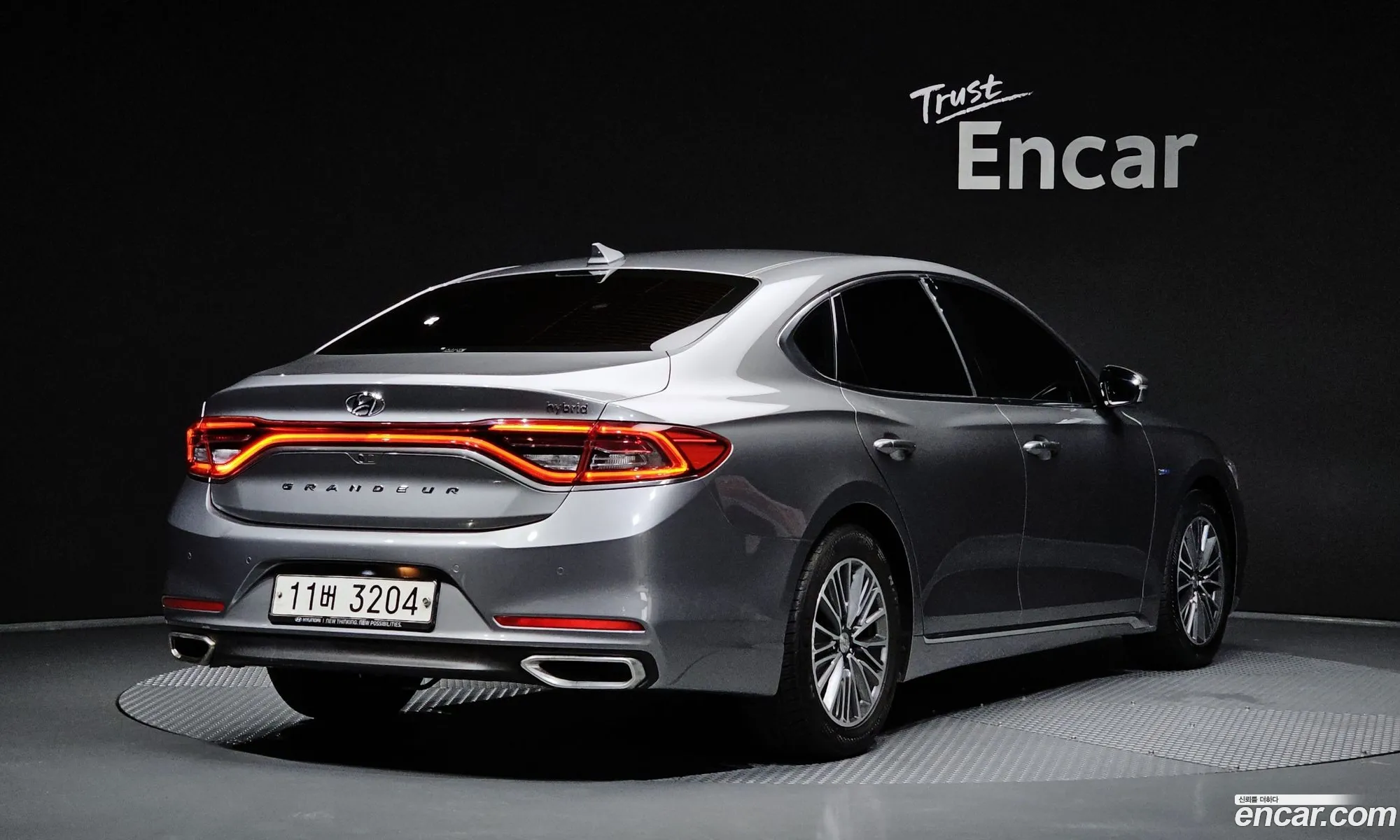 Hyundai Grandeur IG Hybrid 2017 — 16