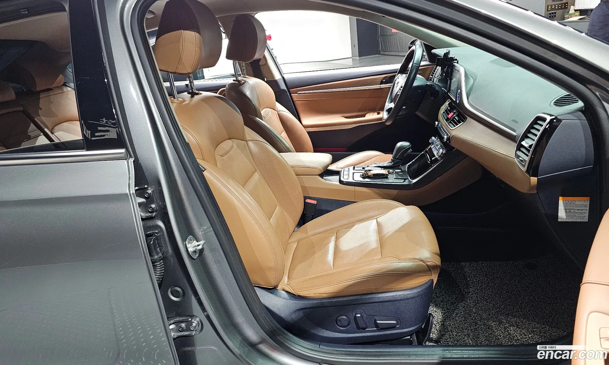 Hyundai Grandeur IG Hybrid 2017 — 17
