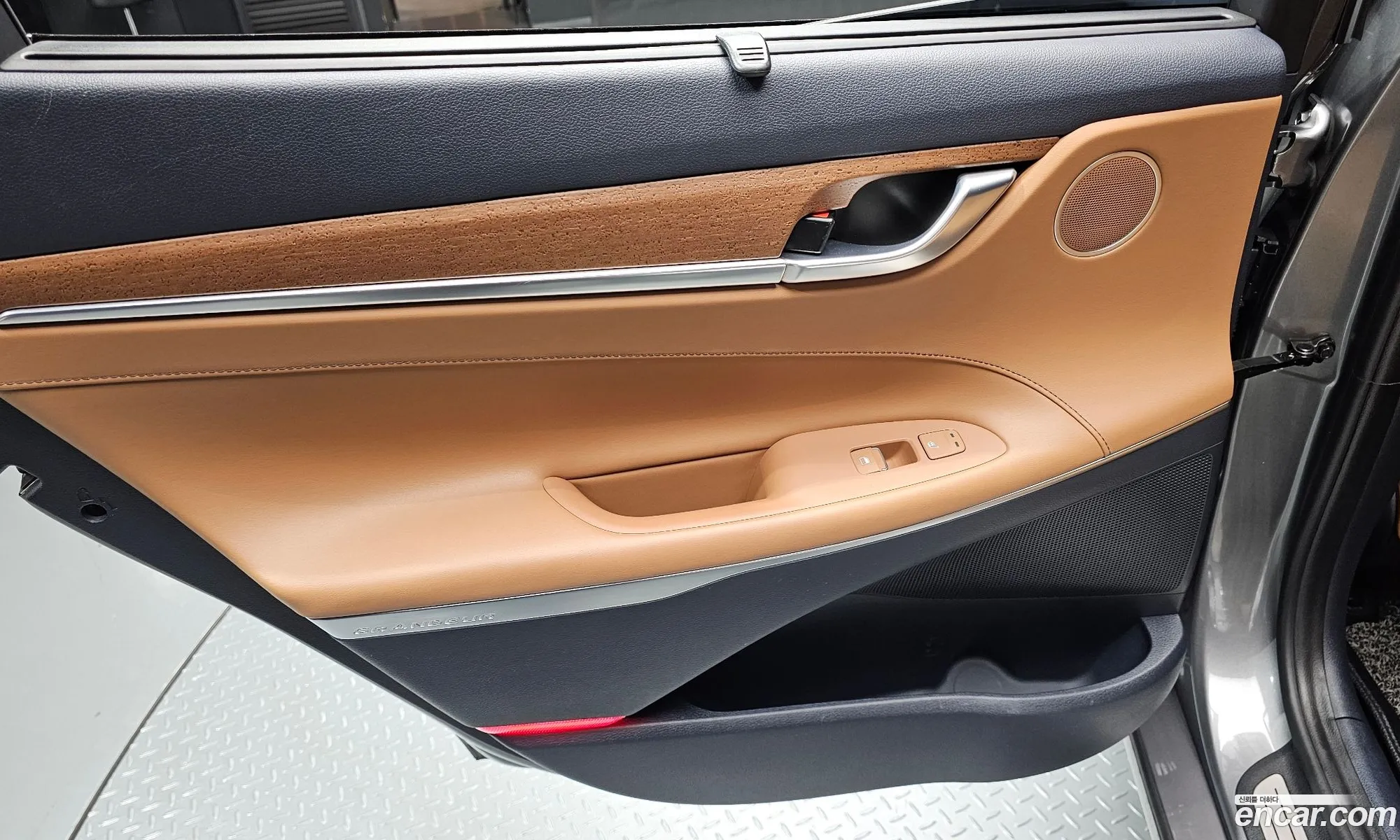 Hyundai Grandeur IG Hybrid 2017 — 31