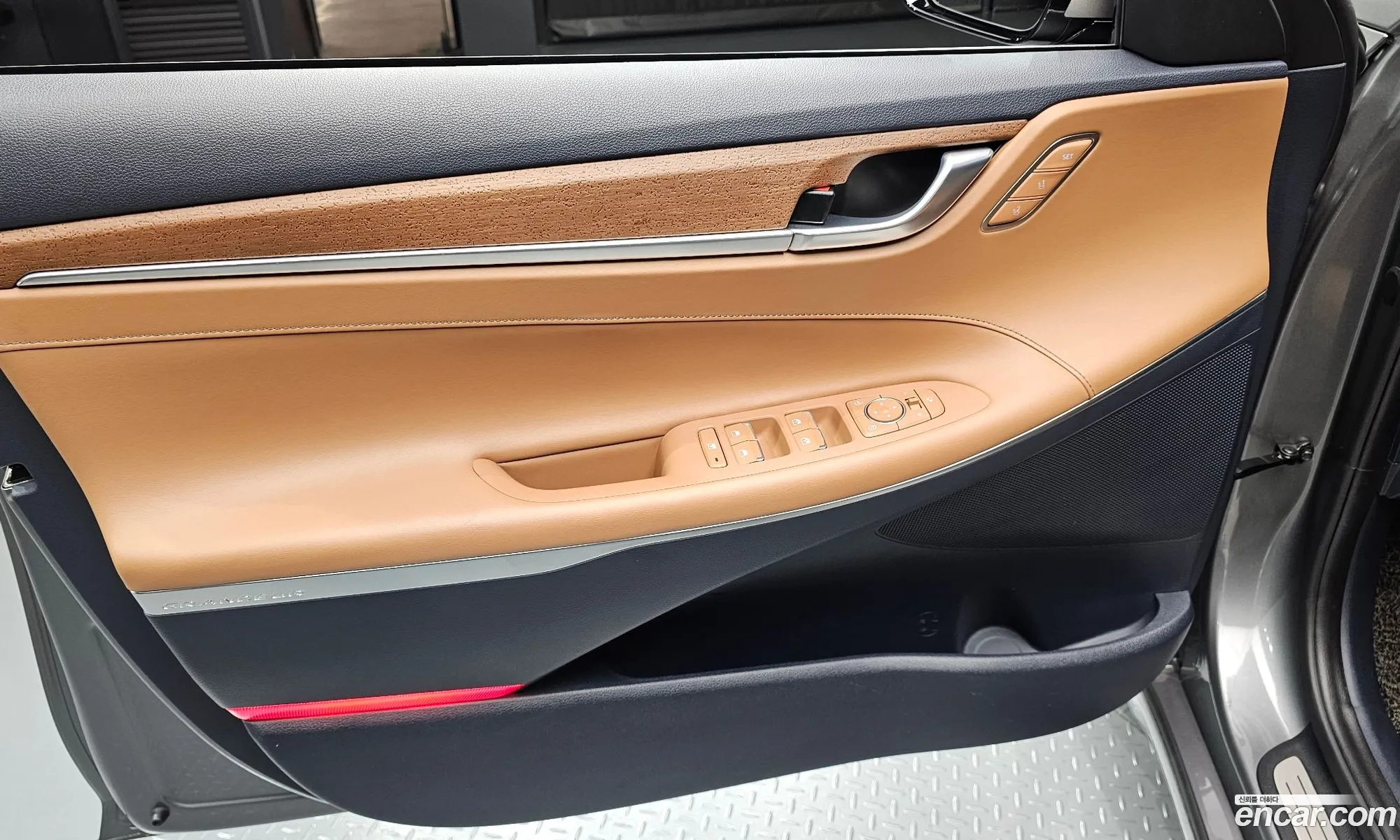 Hyundai Grandeur IG Hybrid 2017 — 29