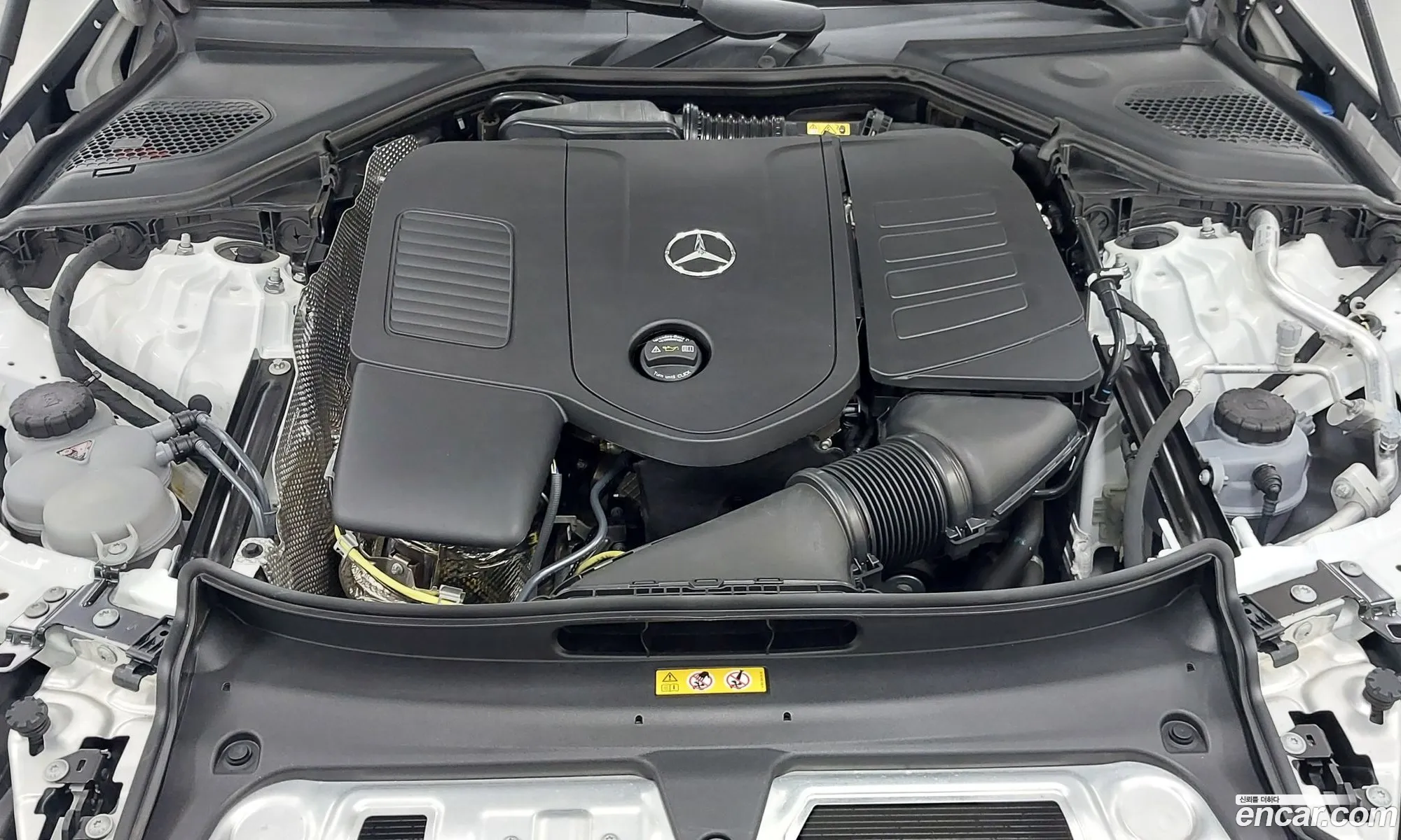Mercedes-Benz E-Class W214 2025 — 10