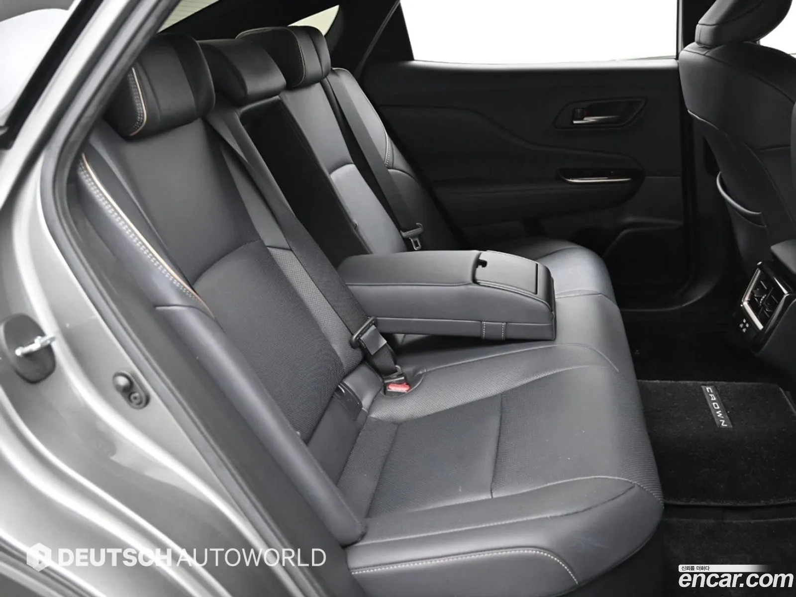 Toyota Crown Crossover 2024 — 5