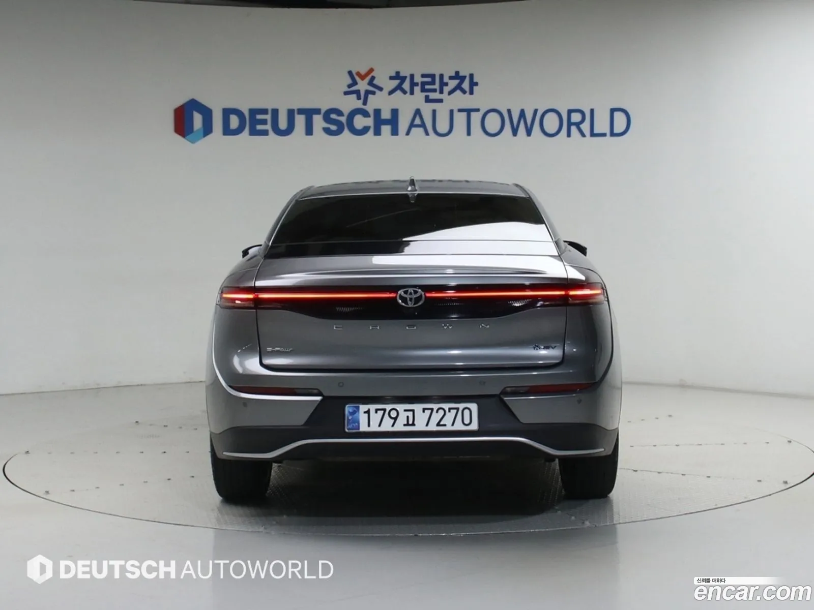 Toyota Crown Crossover 2024 — 12