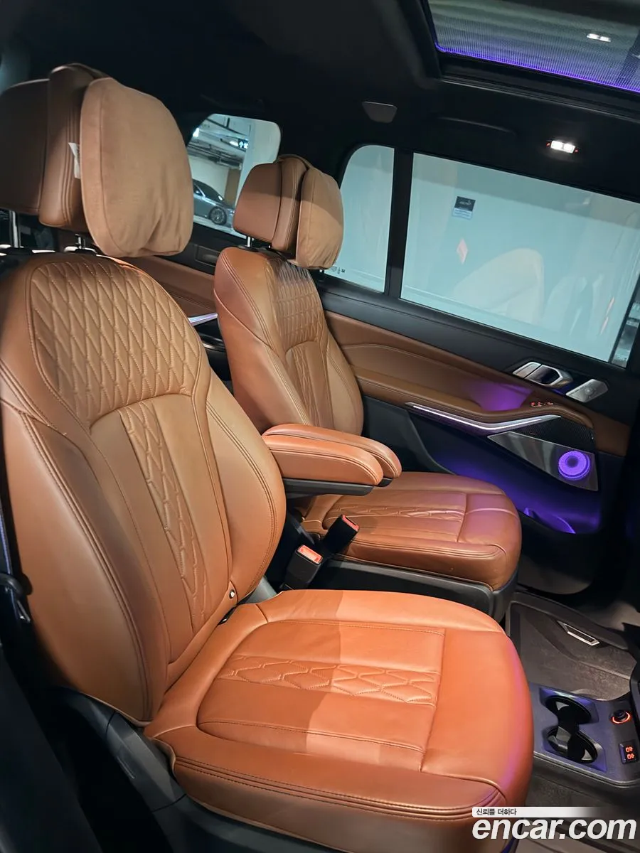 BMW X7 2023 — 18