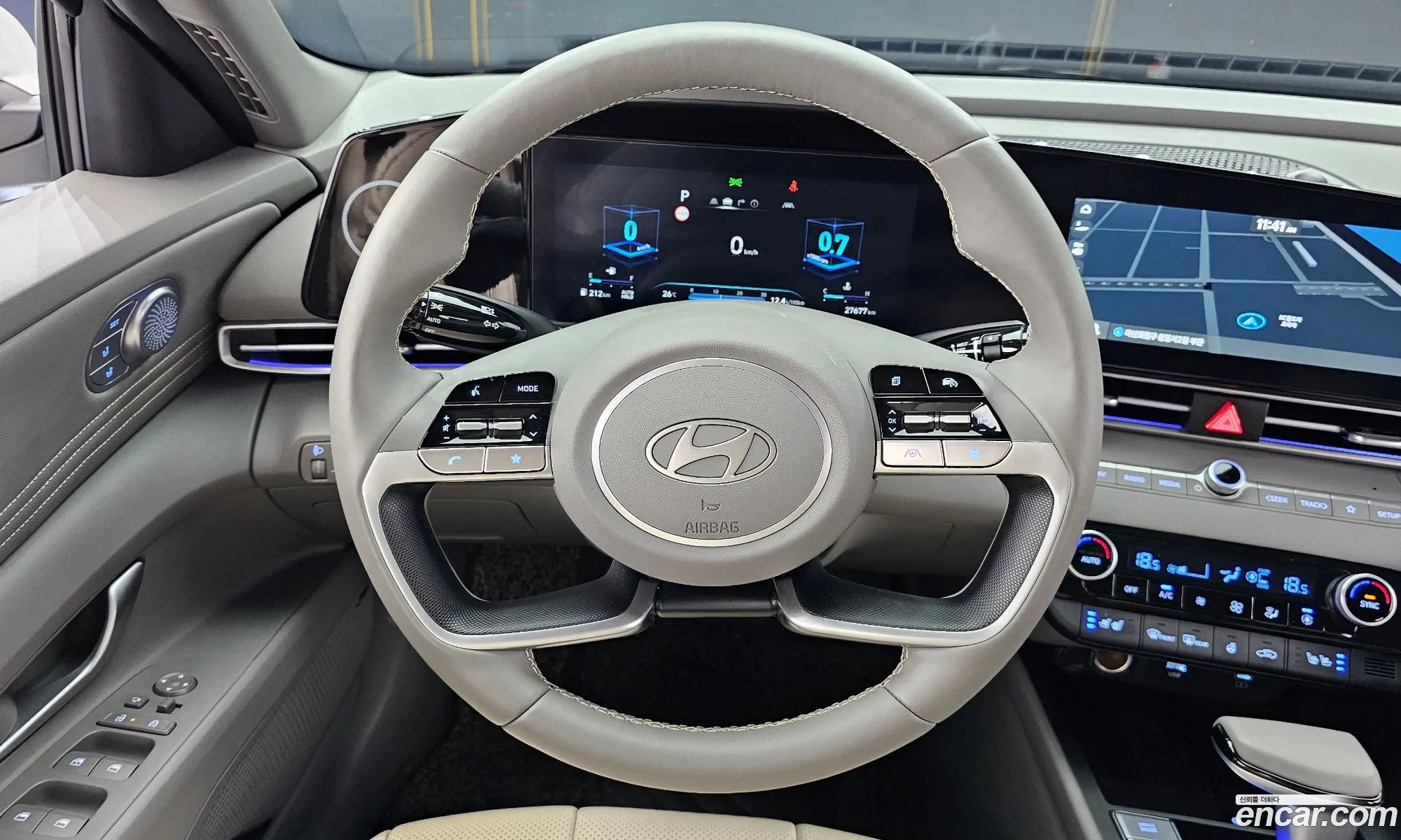 Hyundai Elantra 2023 — 8