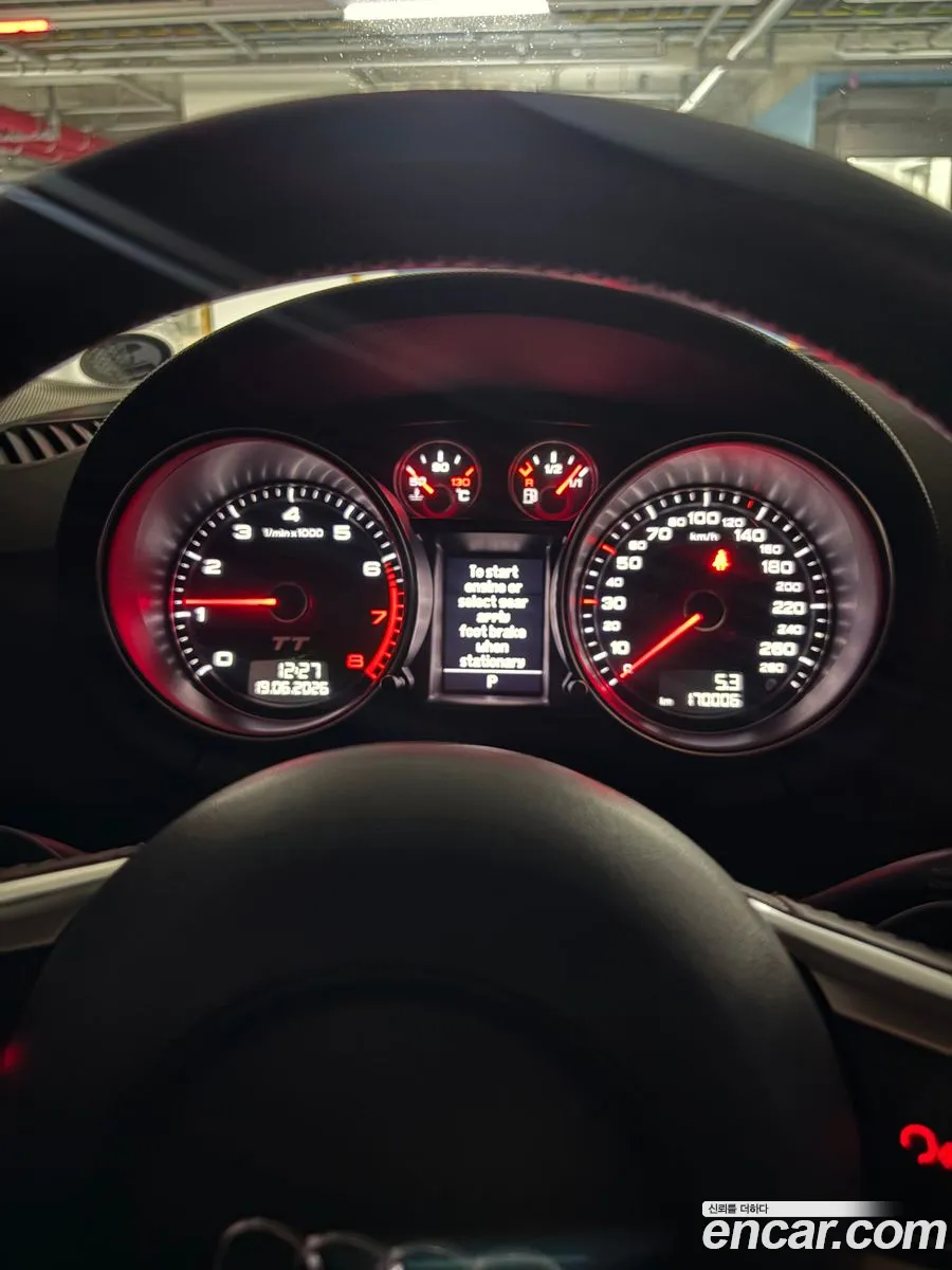 Audi TT 2010 — 11