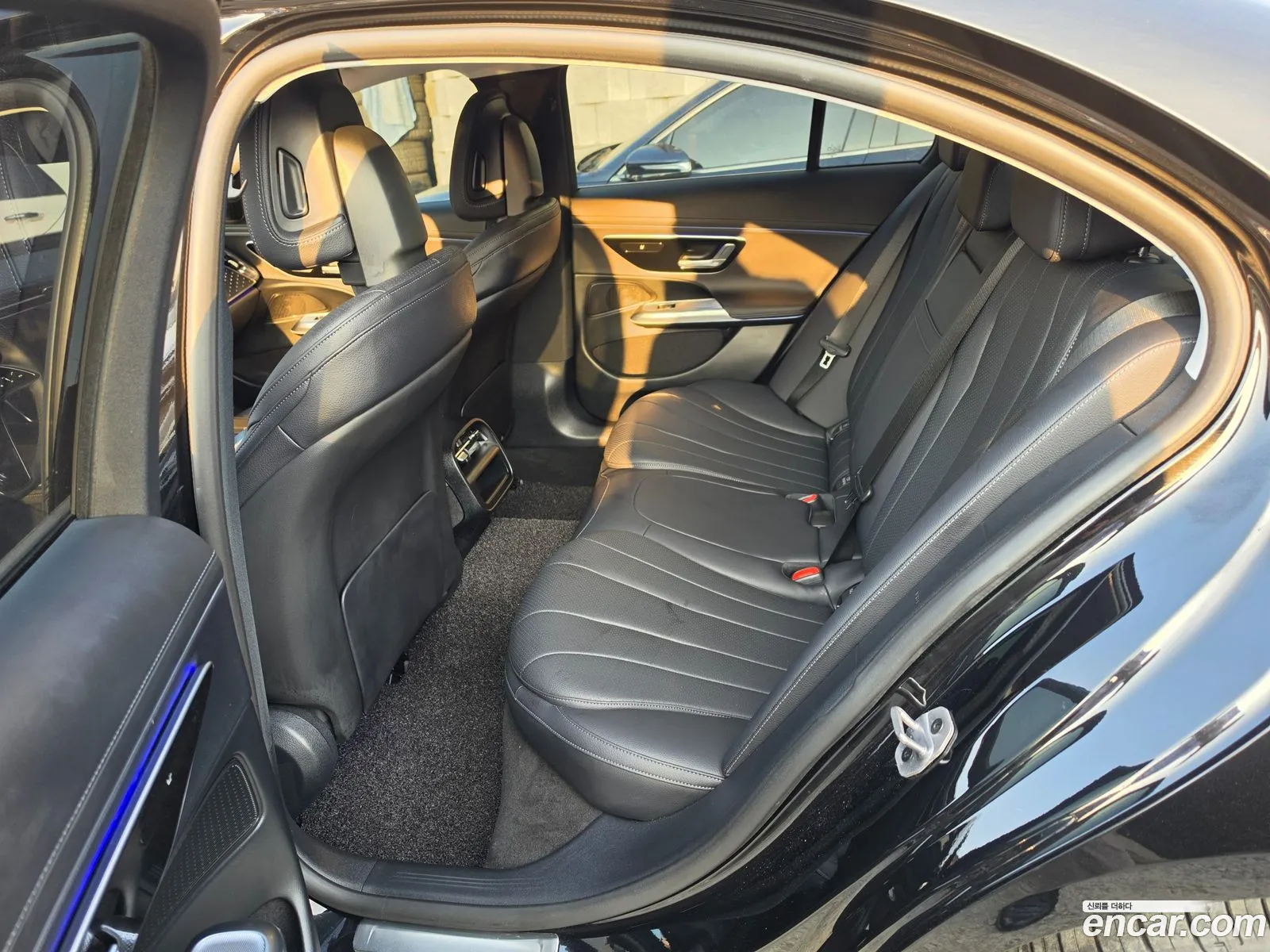 Mercedes-Benz E-Class W214 2025 — 19