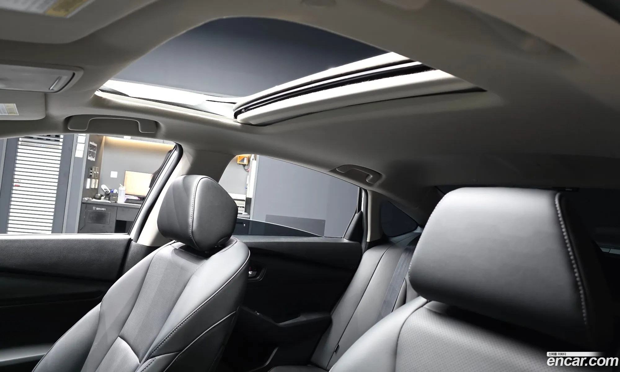 Honda Accord 1 2023 — 24