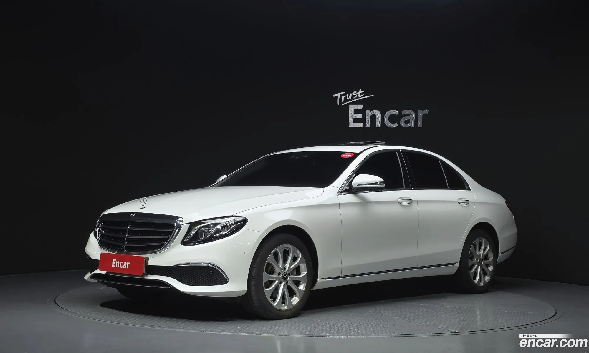 Mercedes-Benz E-Class W213 2018 WDDZF4KB2JA484766 — 31