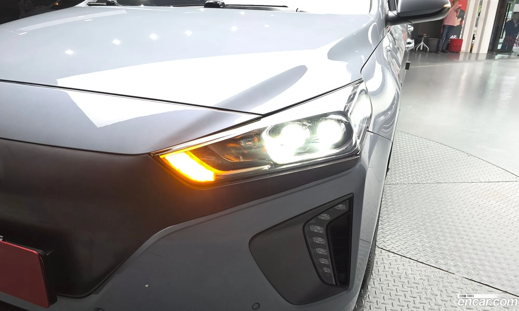 Hyundai Ioniq Electric 2016 — 13