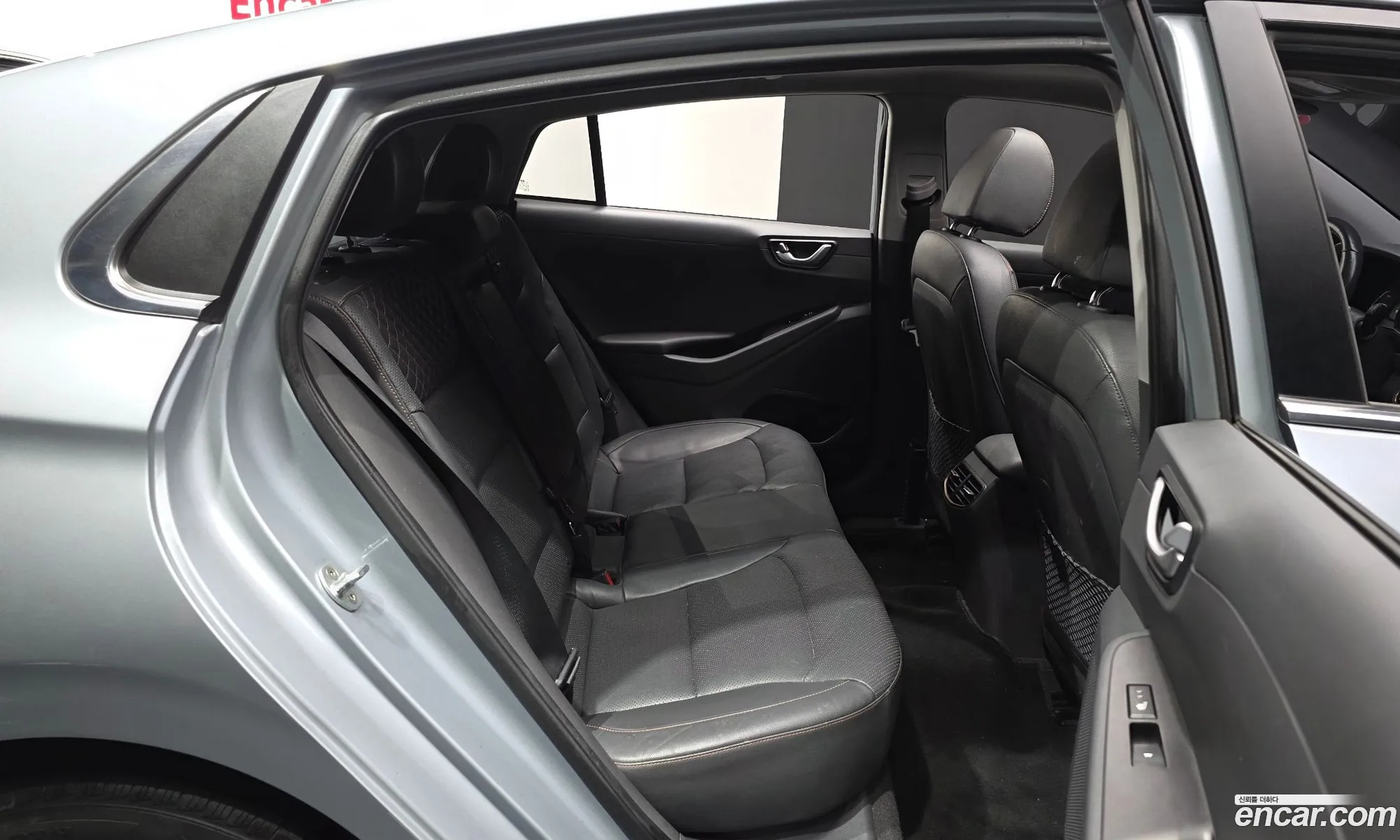 Hyundai Ioniq Electric 2016 — 25