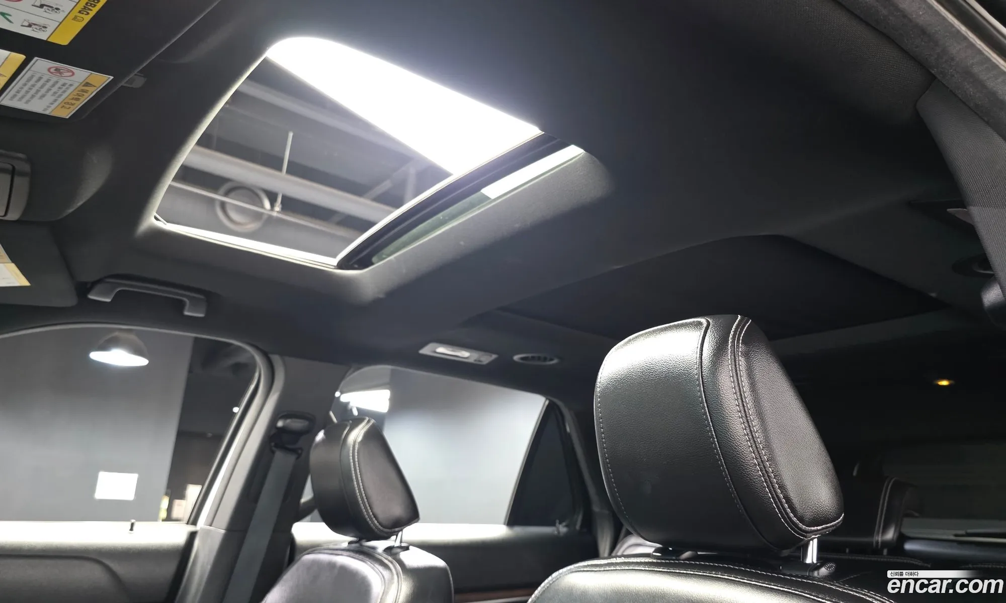 Ford Explorer 2018 1FM5K8FH8JGA48944 — 18